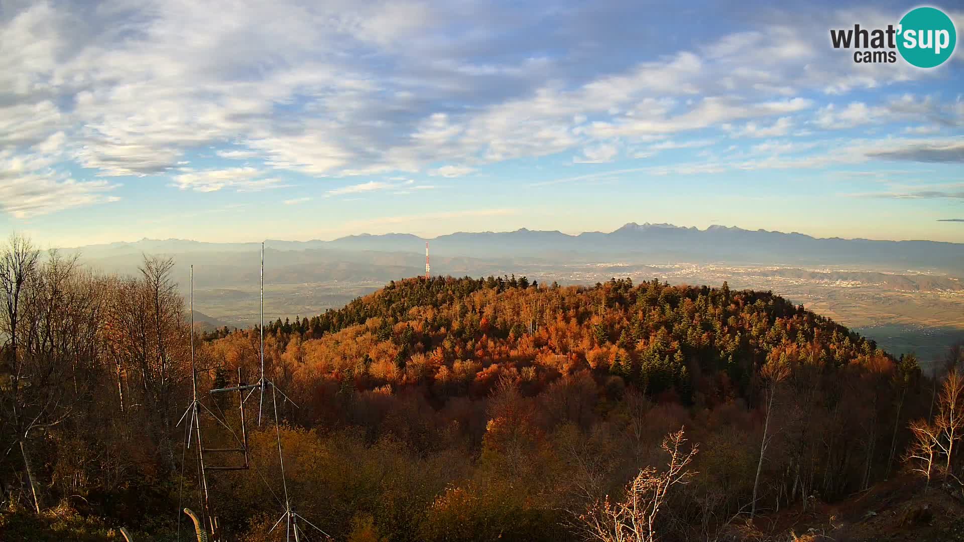 Krim webcam mountain hut | view to Ljubljana – Slovenia