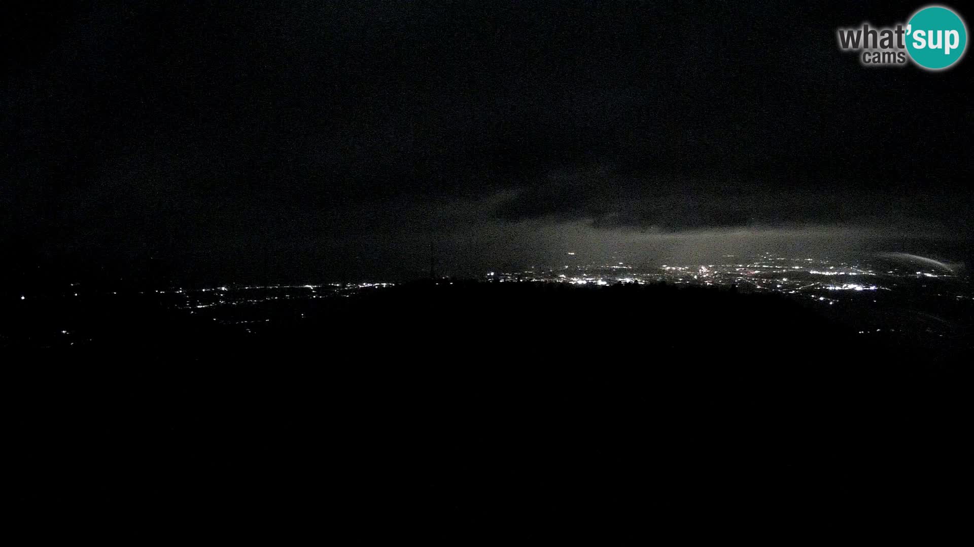 Krim Web cam Berghütte | Blick auf Ljubljana – Slowenien