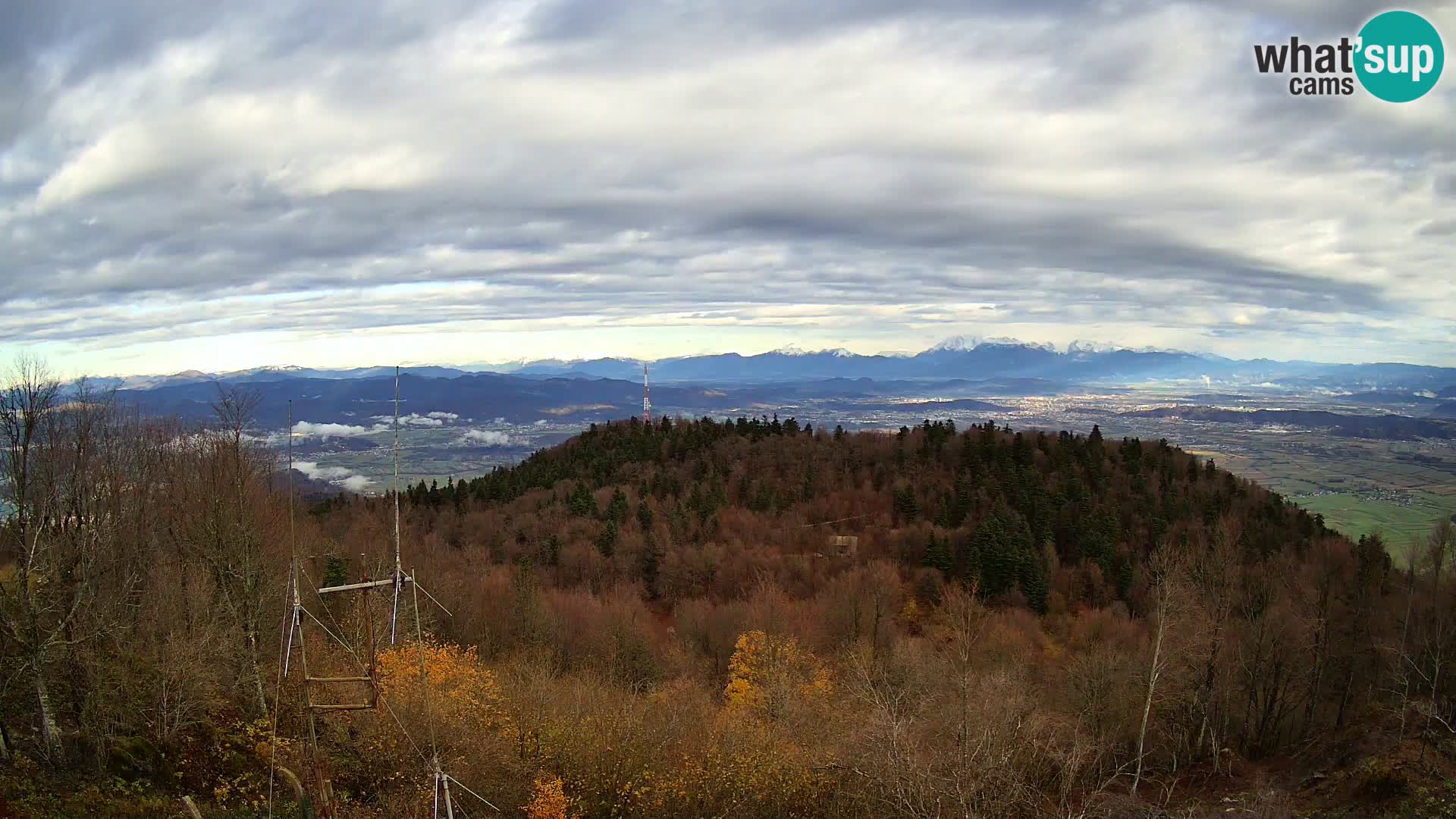 Krim Web cam Berghütte | Blick auf Ljubljana – Slowenien