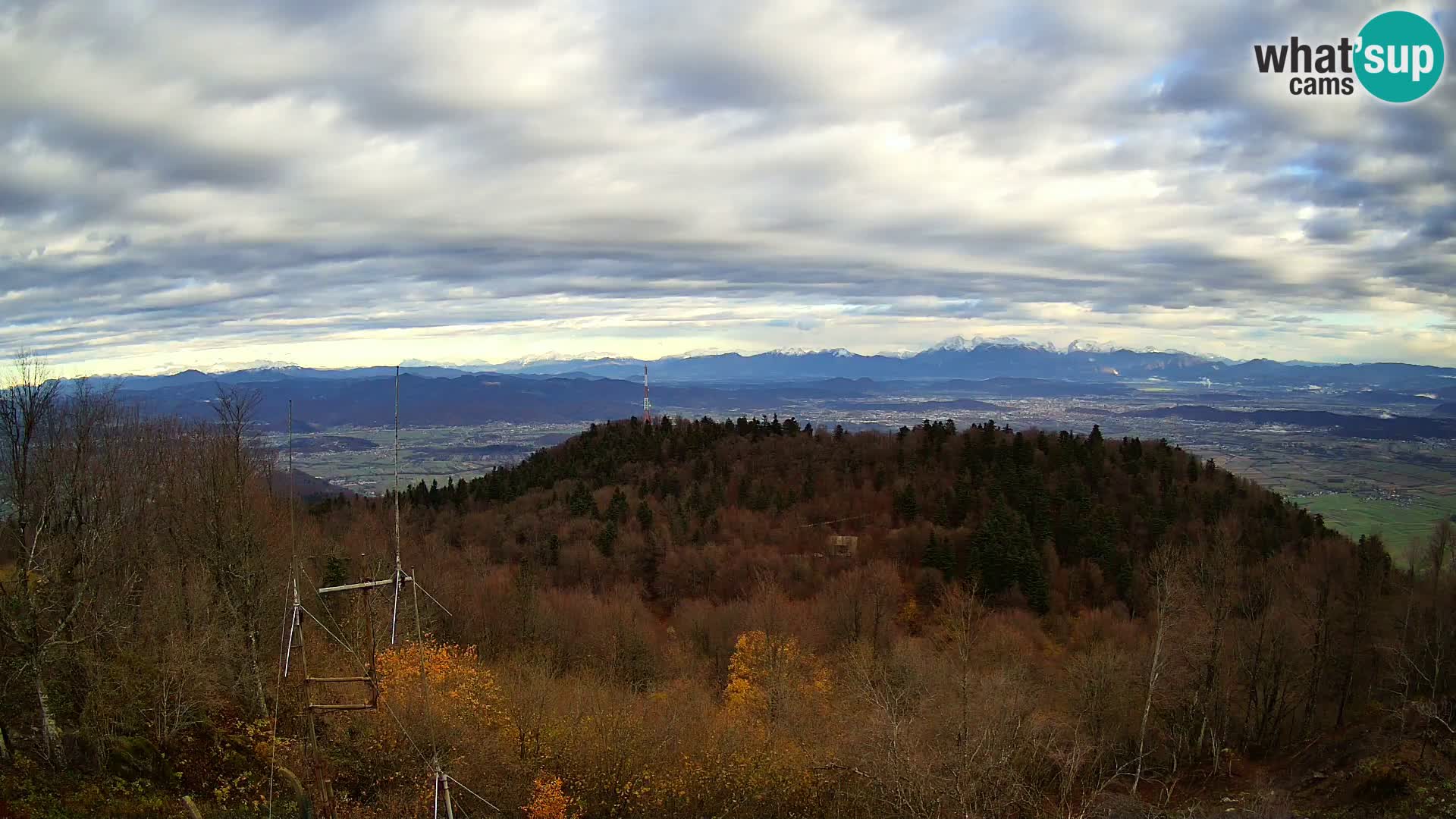 Krim webcam mountain hut | view to Ljubljana – Slovenia