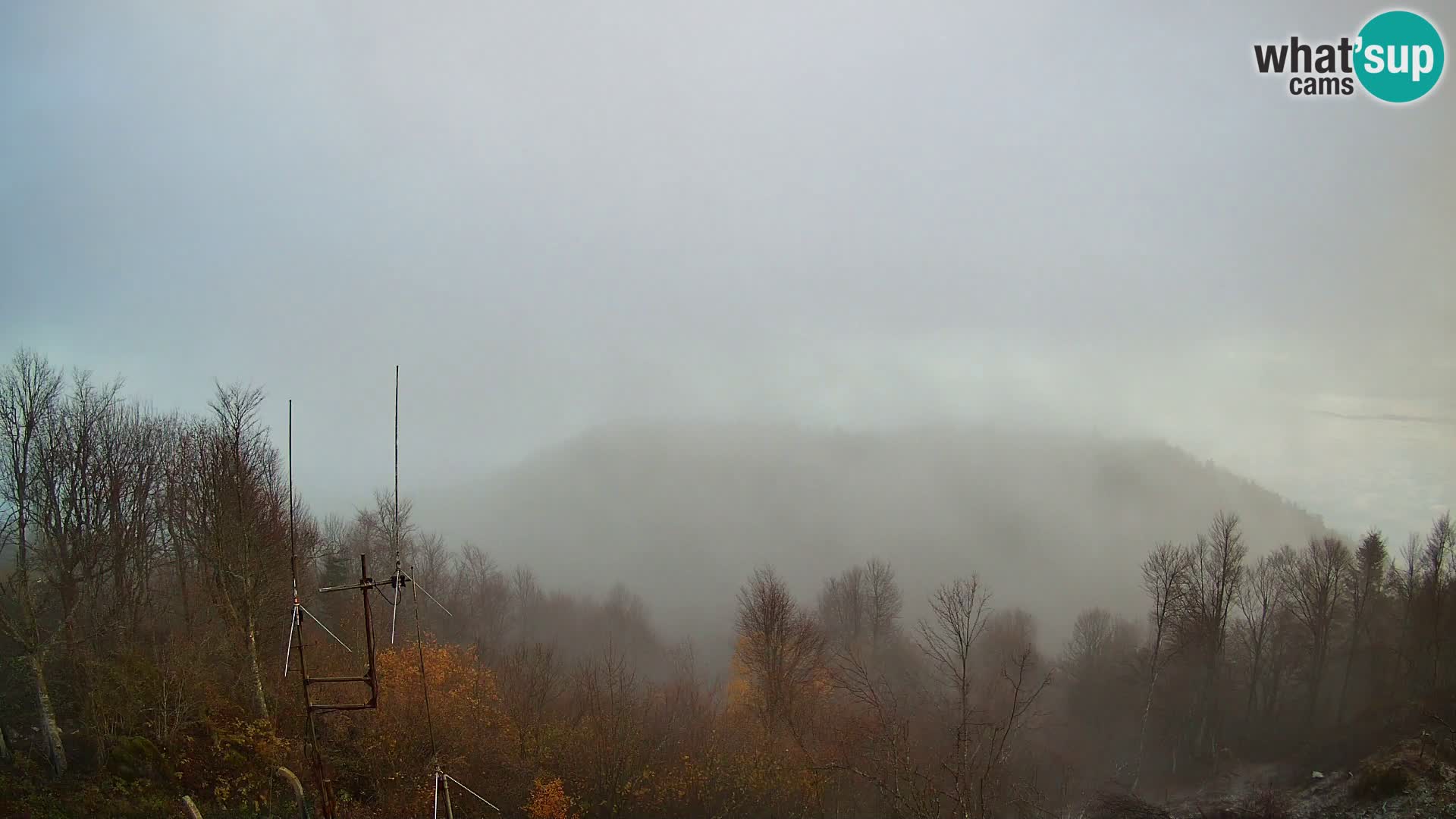 Krim Web cam Berghütte | Blick auf Ljubljana – Slowenien