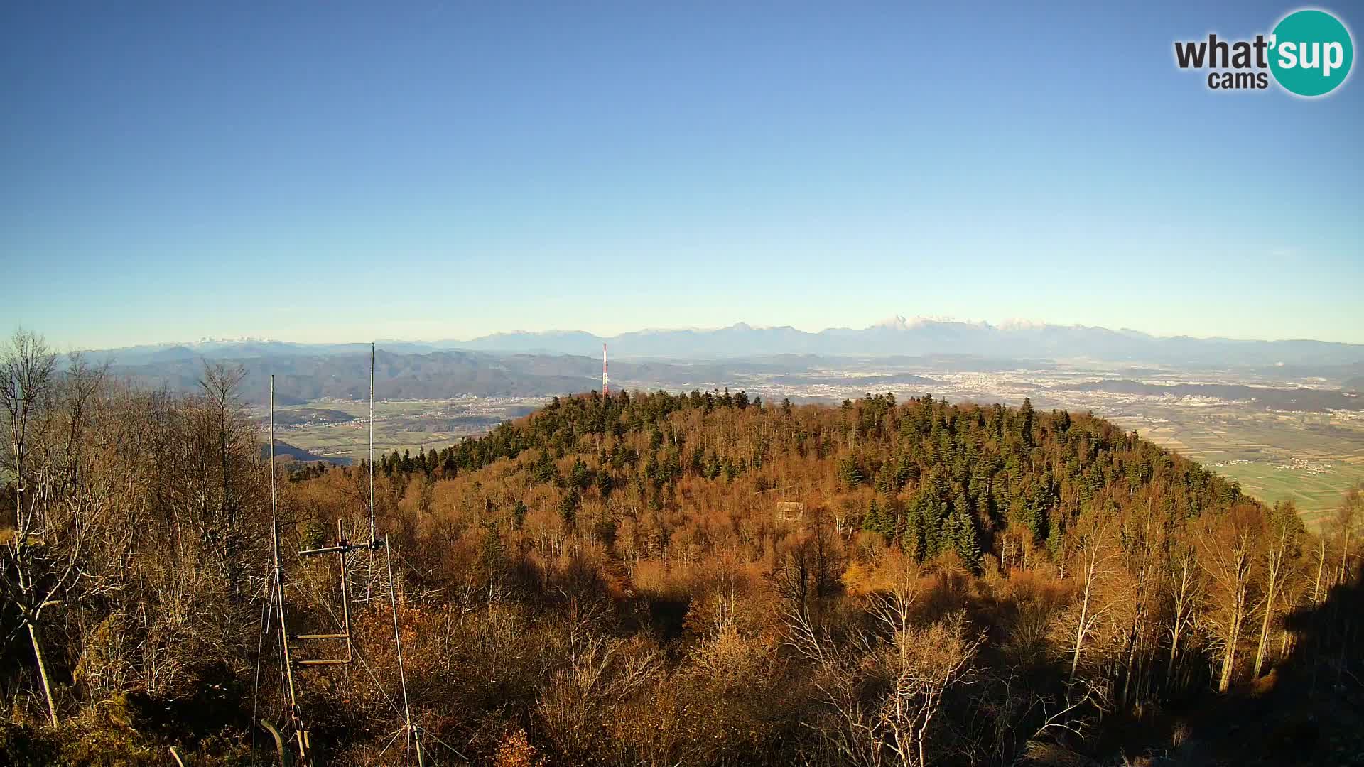 Krim Web cam Berghütte | Blick auf Ljubljana – Slowenien