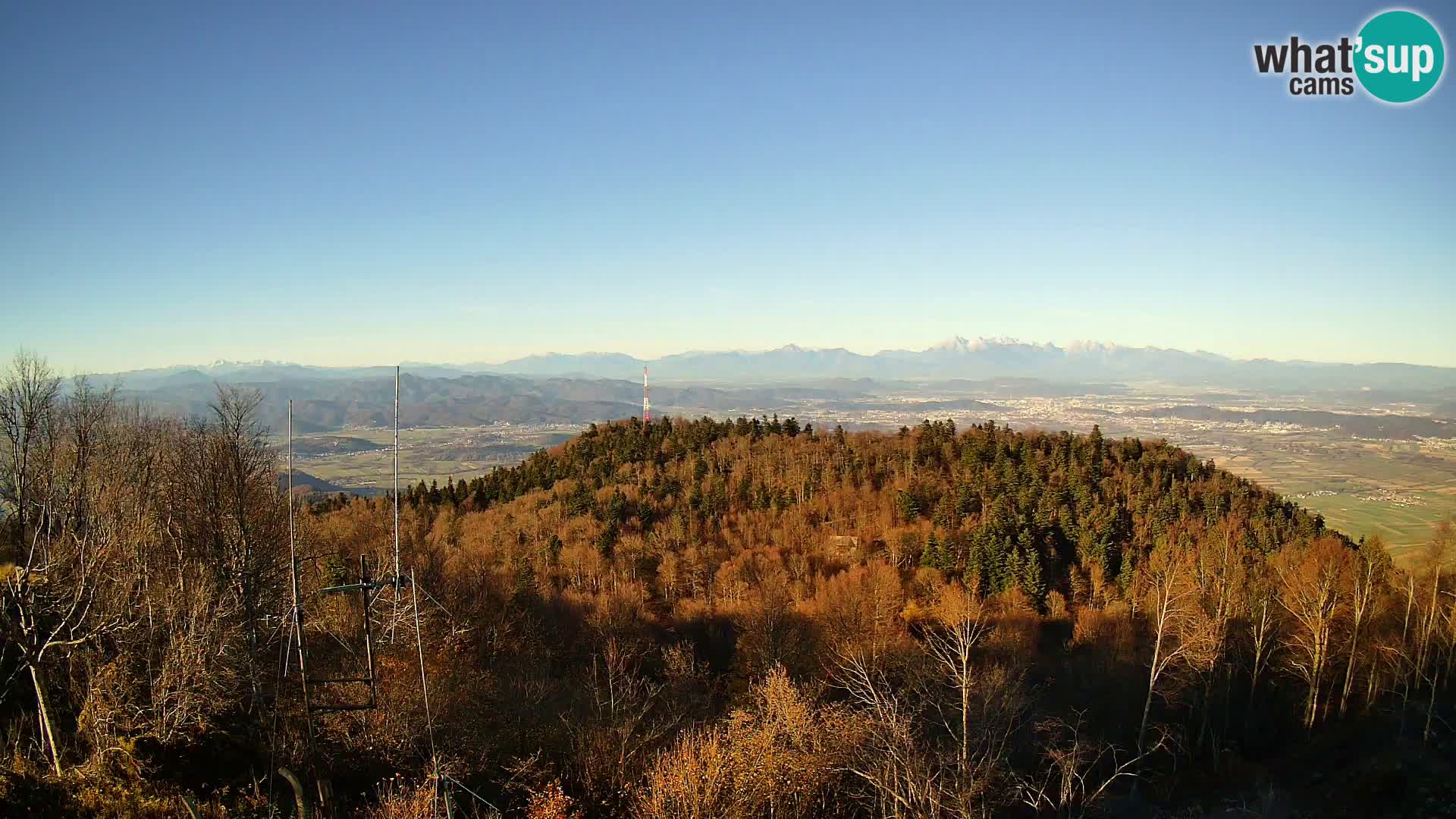Krim webcam mountain hut | view to Ljubljana – Slovenia