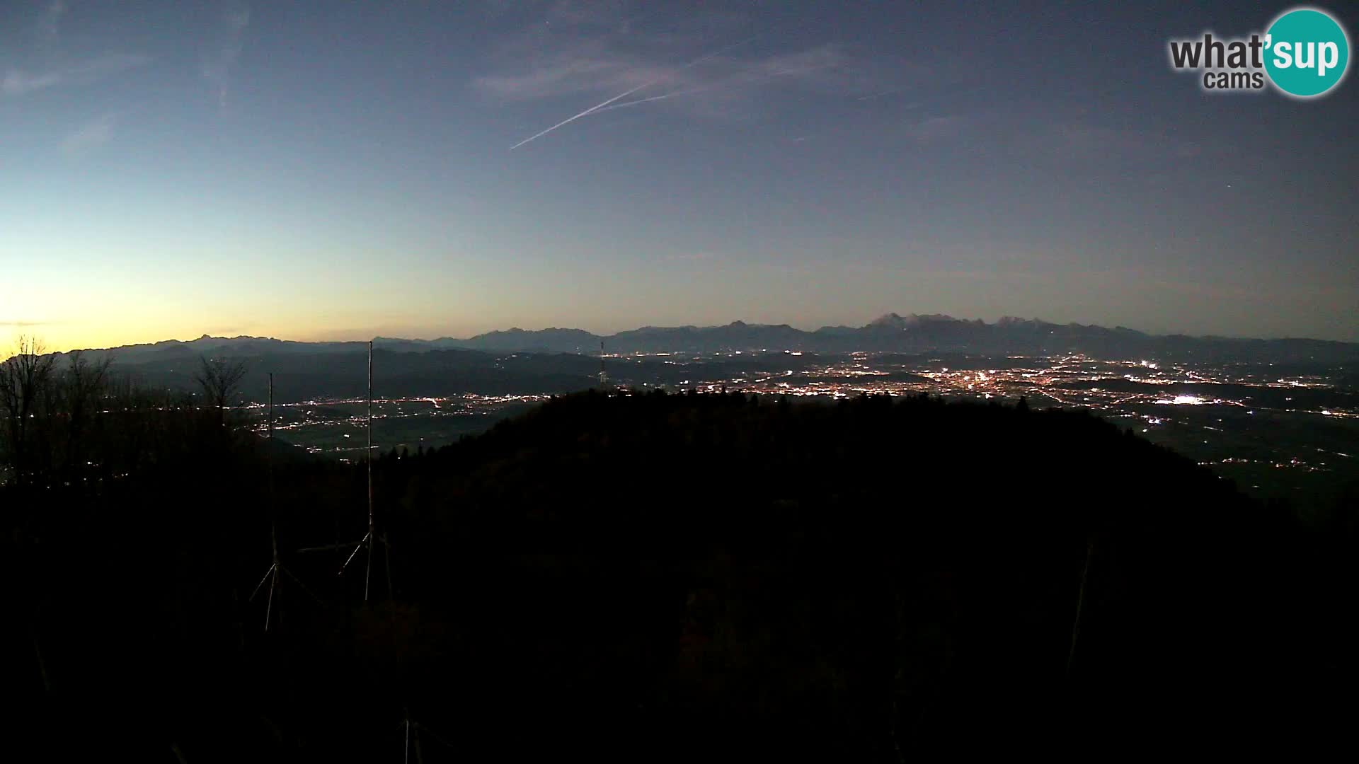 Krim webcam mountain hut | view to Ljubljana – Slovenia