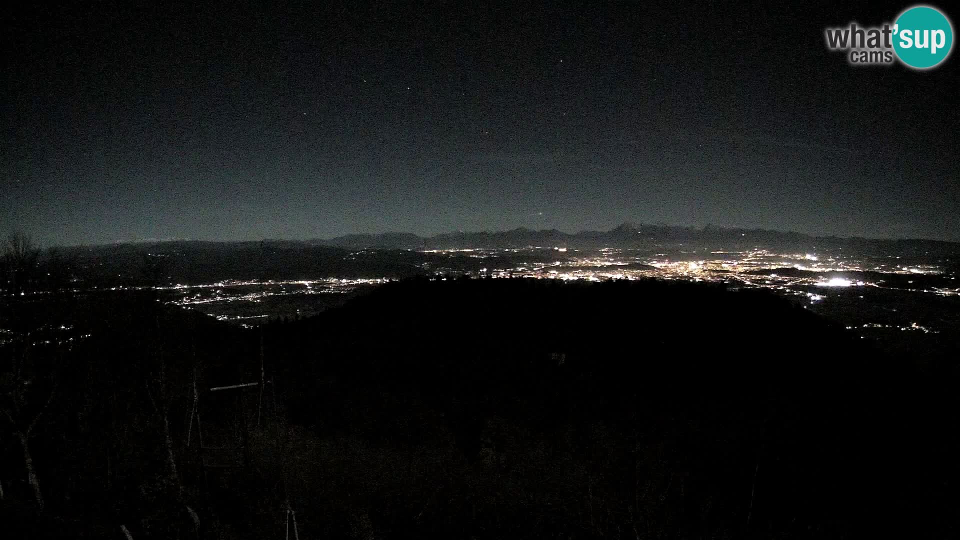 Krim webcam mountain hut | view to Ljubljana – Slovenia