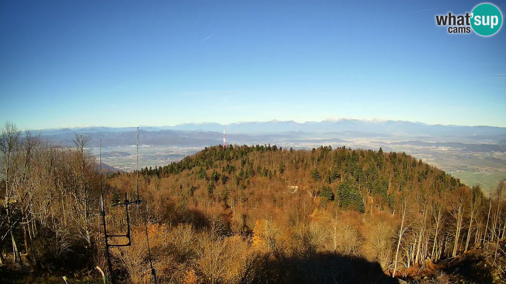 Krim webcam mountain hut | view to Ljubljana – Slovenia