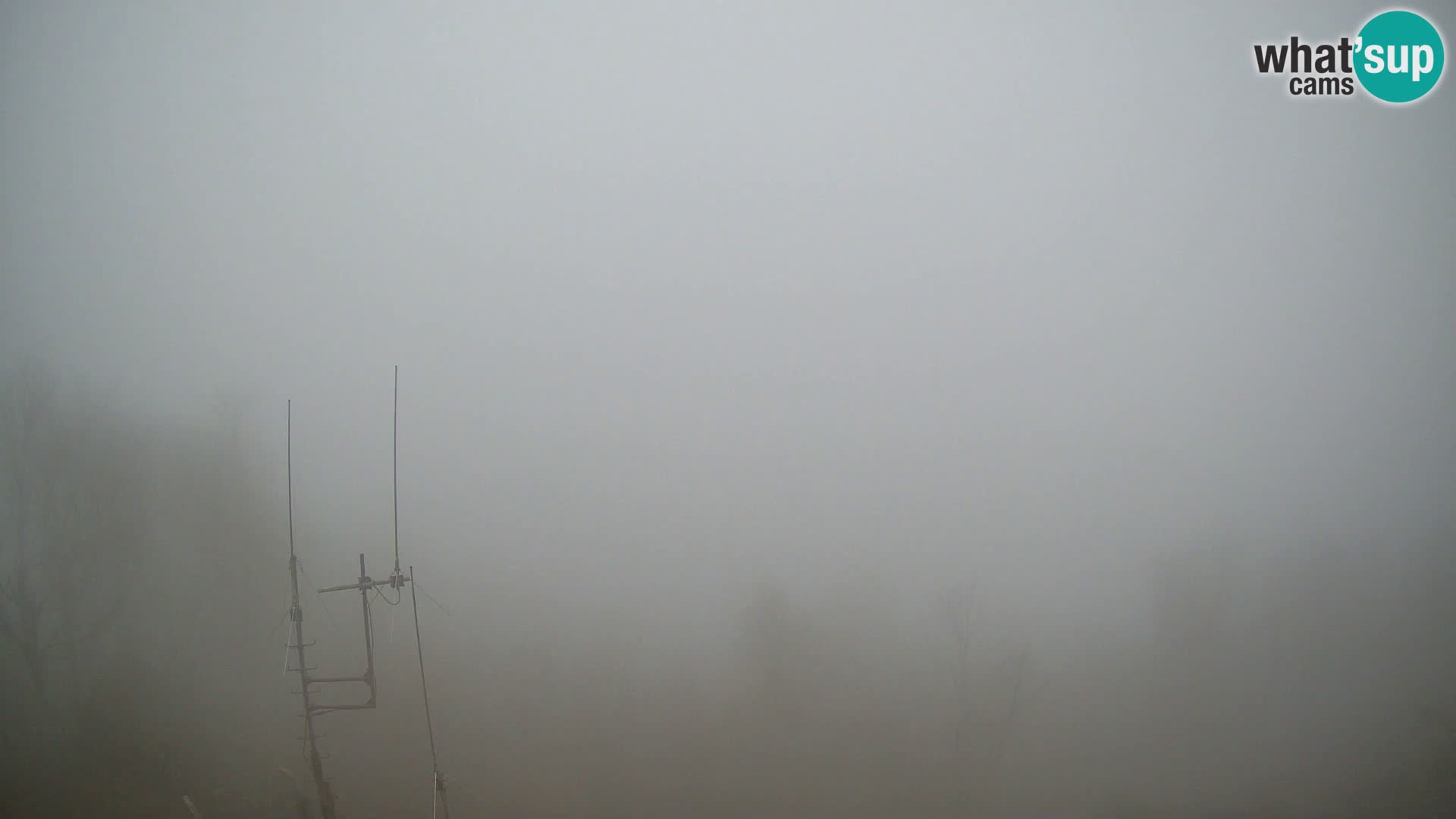 Krim webcam mountain hut | view to Ljubljana – Slovenia