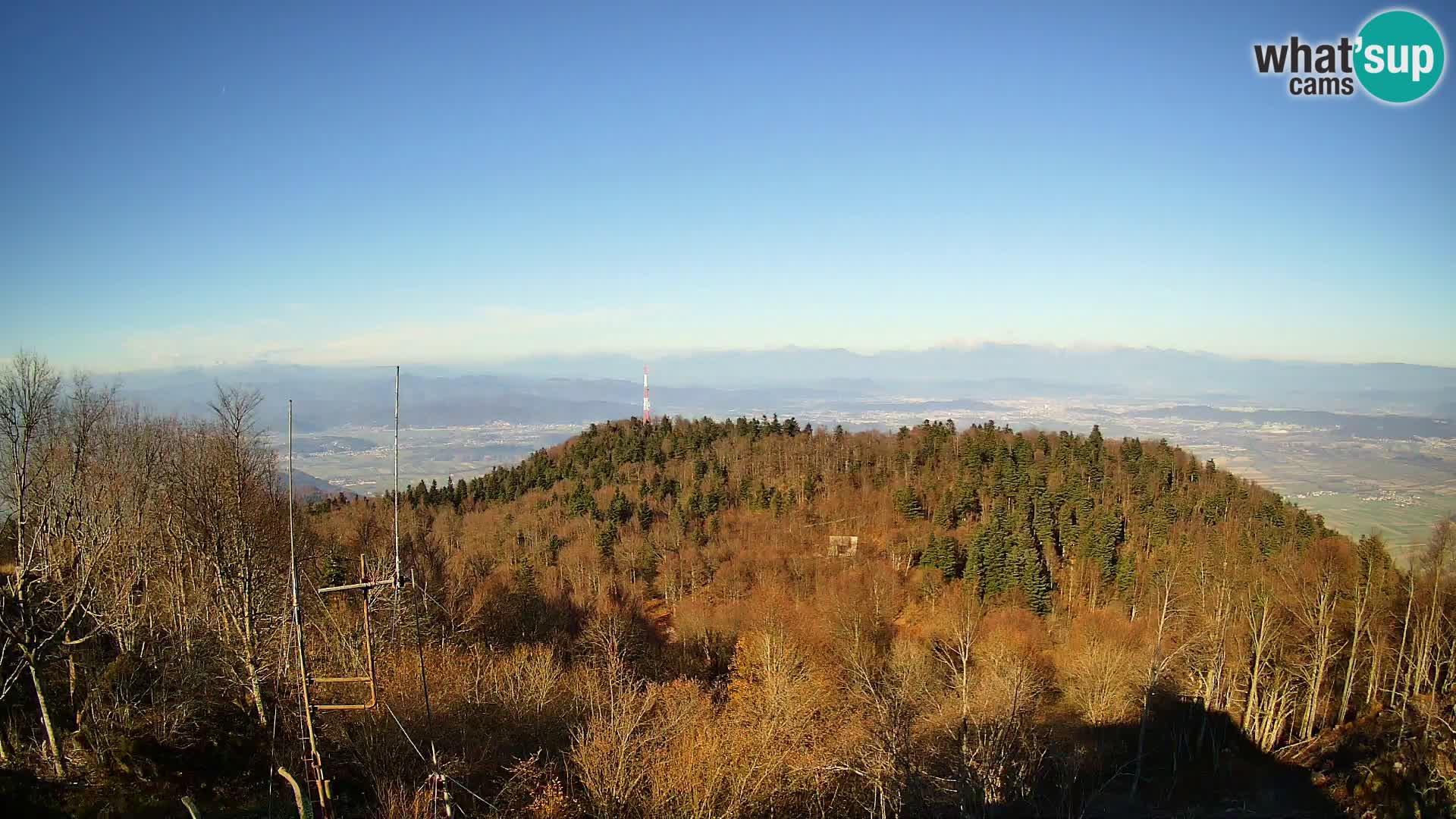 Krim Web cam Berghütte | Blick auf Ljubljana – Slowenien