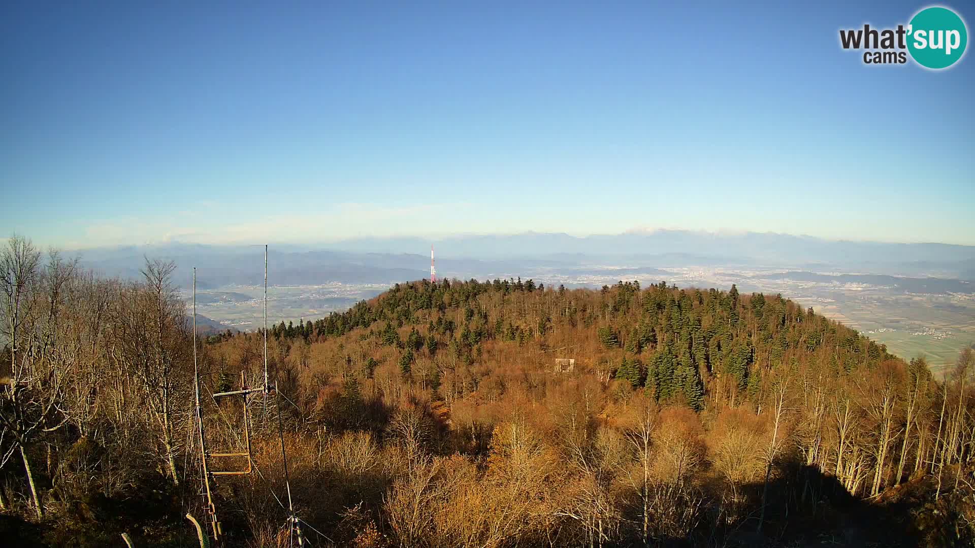 Krim Web cam Berghütte | Blick auf Ljubljana – Slowenien