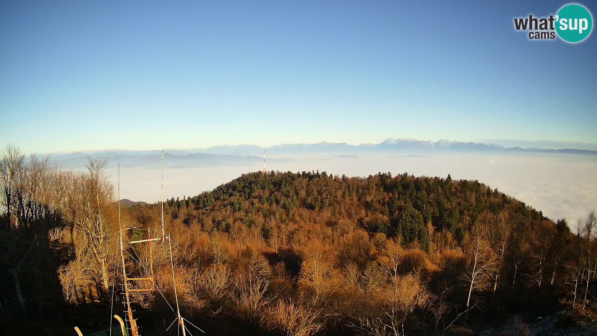Krim Web cam Berghütte | Blick auf Ljubljana – Slowenien