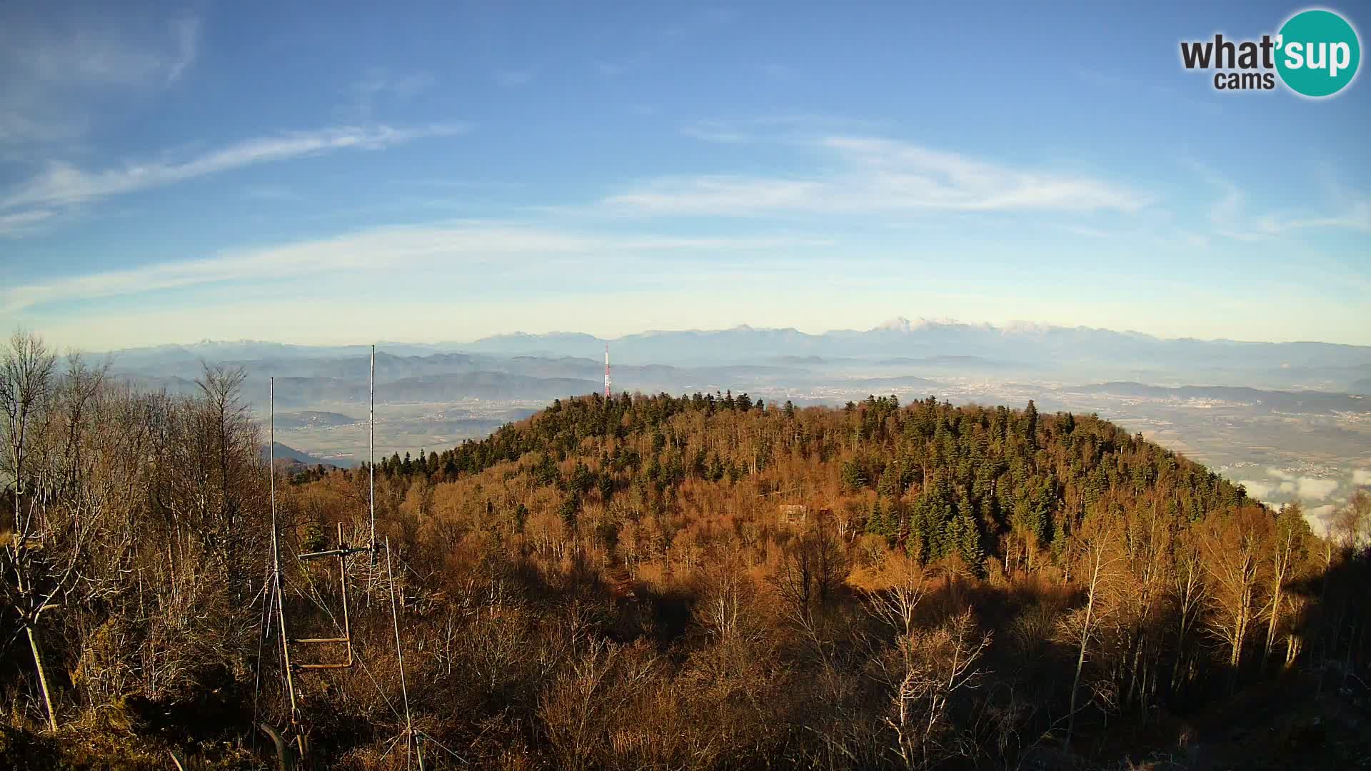 Krim webcam mountain hut | view to Ljubljana – Slovenia