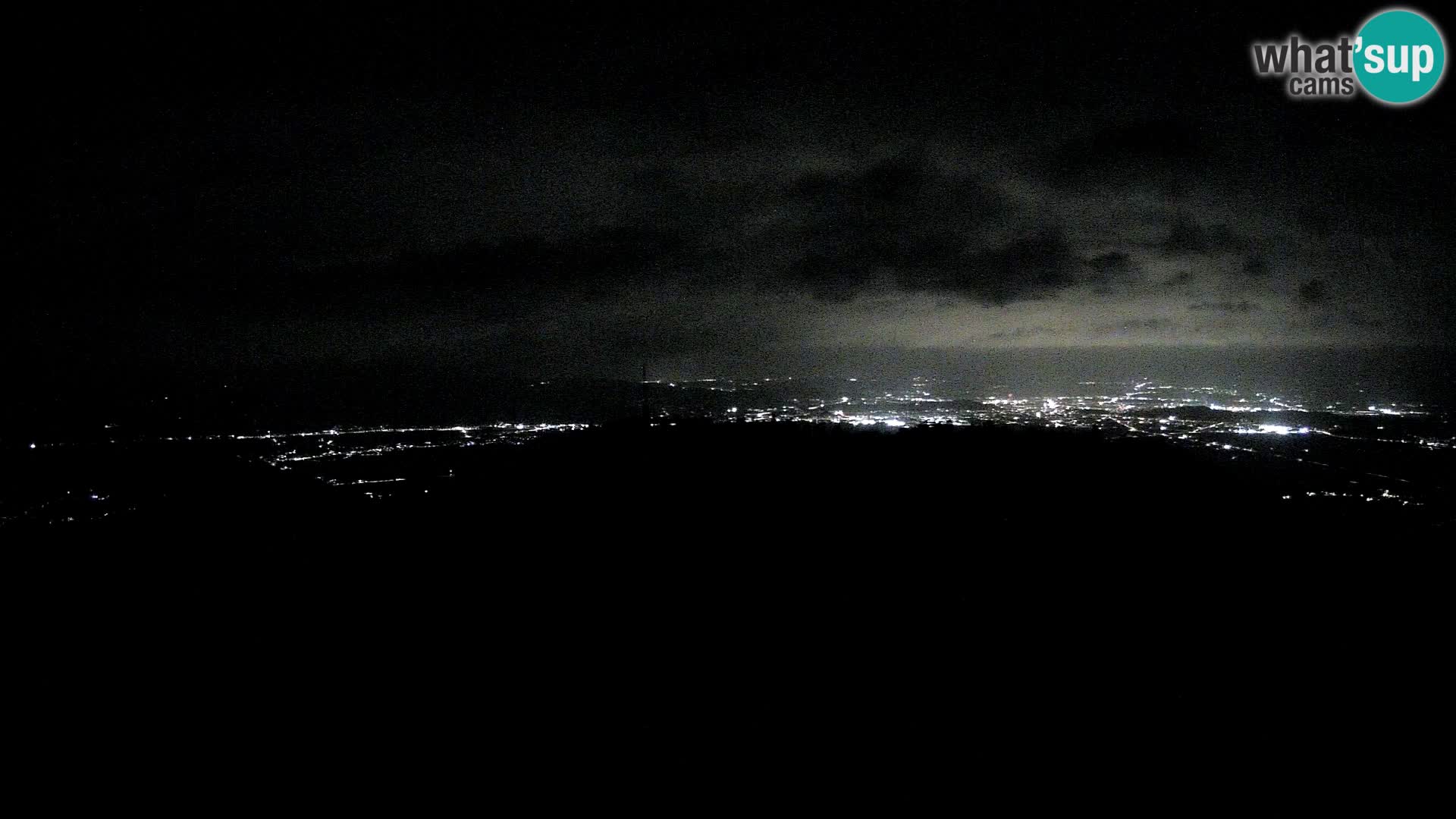 Krim Web cam Berghütte | Blick auf Ljubljana – Slowenien