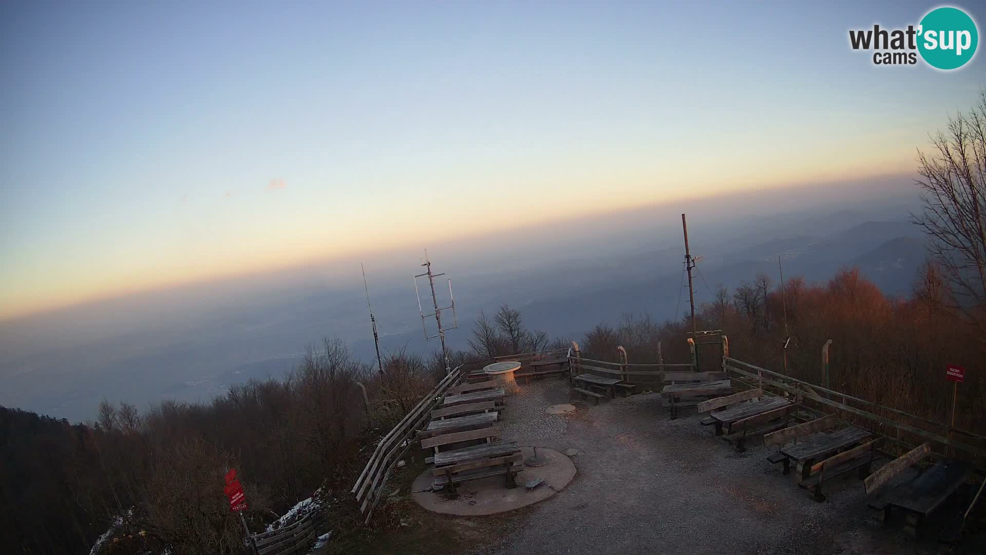 Mount Krim webcam near Ljubljana – Slovenia – view to Grosuplje