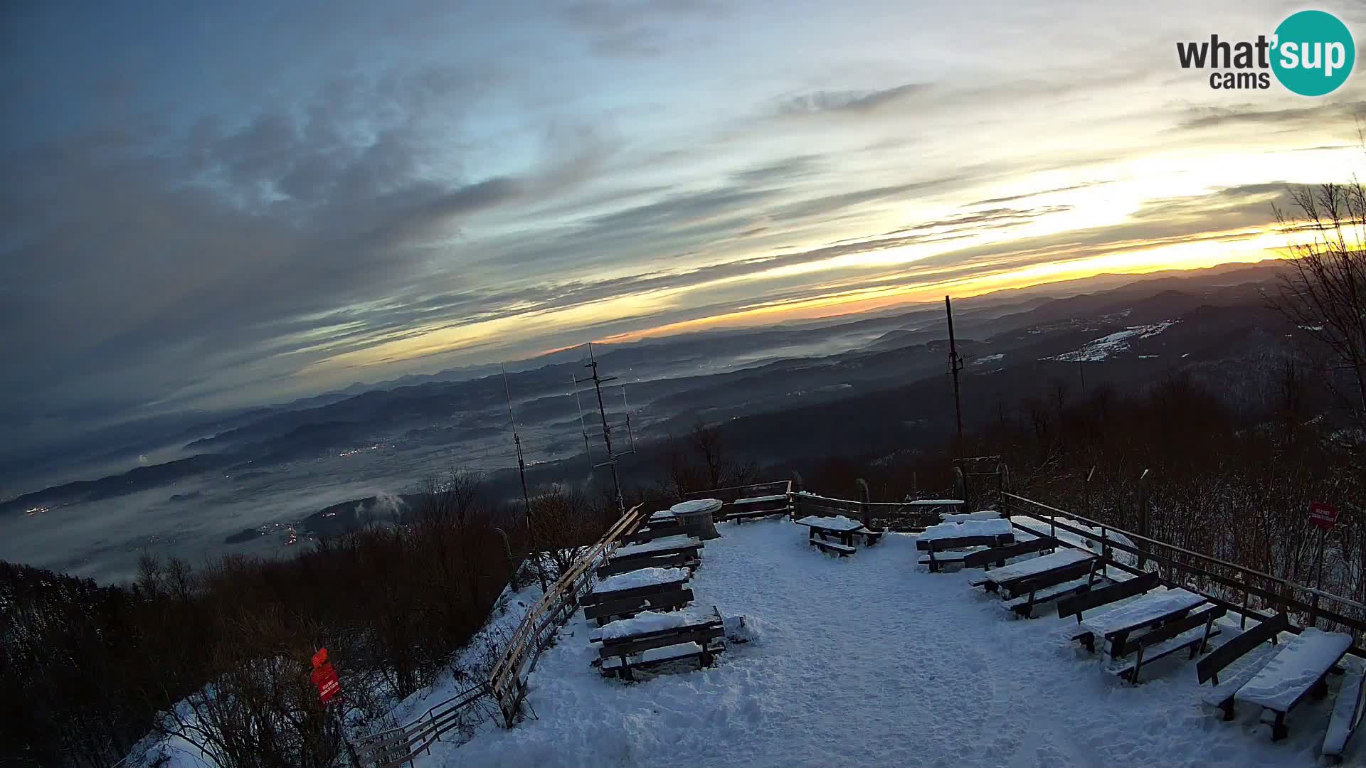 Mount Krim webcam near Ljubljana – Slovenia – view to Grosuplje