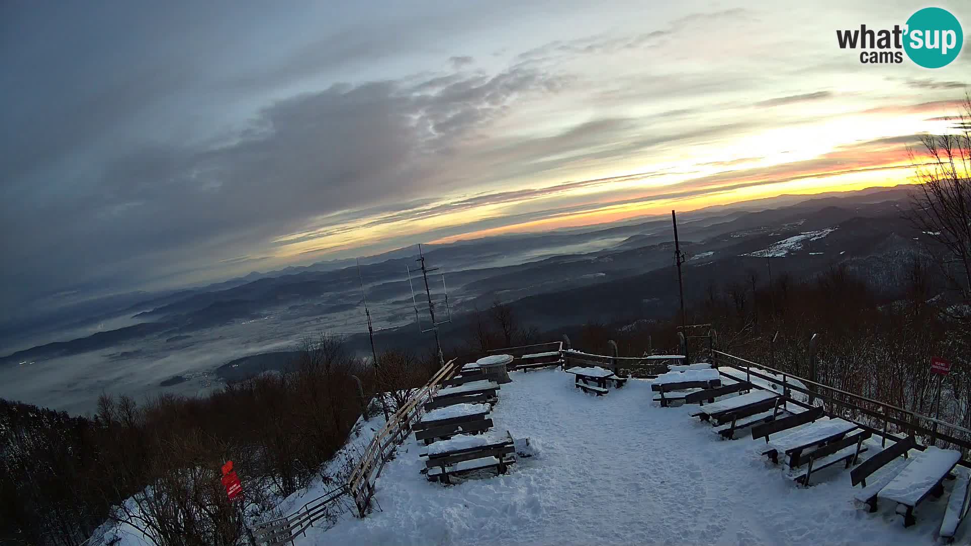 Mount Krim webcam near Ljubljana – Slovenia – view to Grosuplje