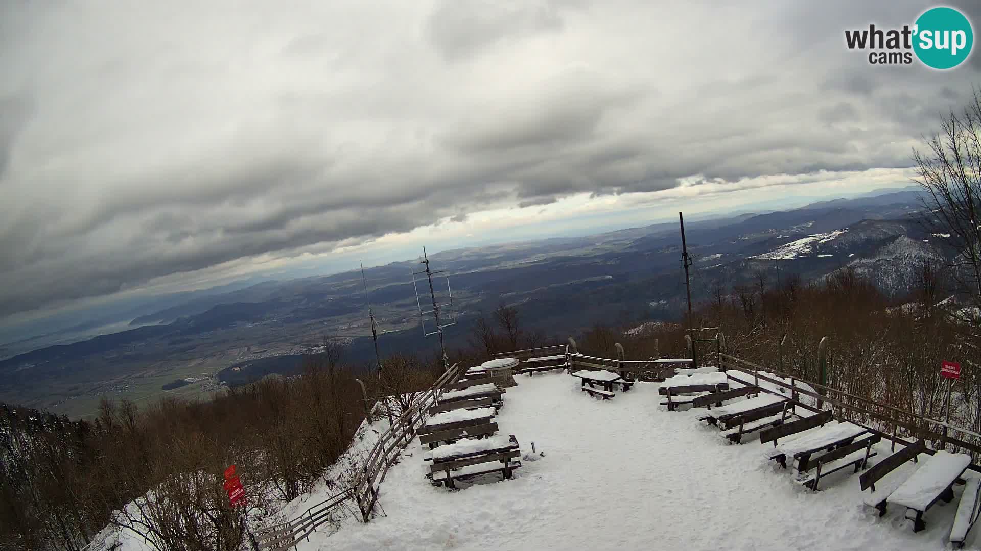 Mount Krim webcam near Ljubljana – Slovenia – view to Grosuplje