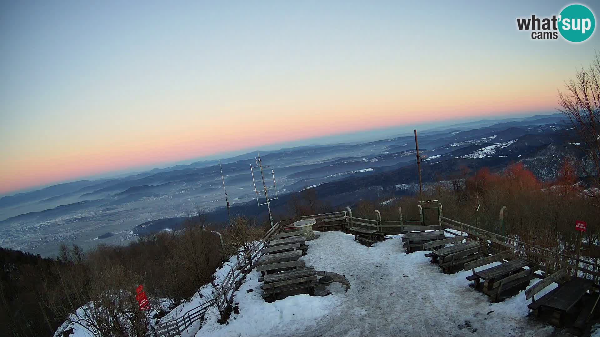 Mount Krim webcam near Ljubljana – Slovenia – view to Grosuplje