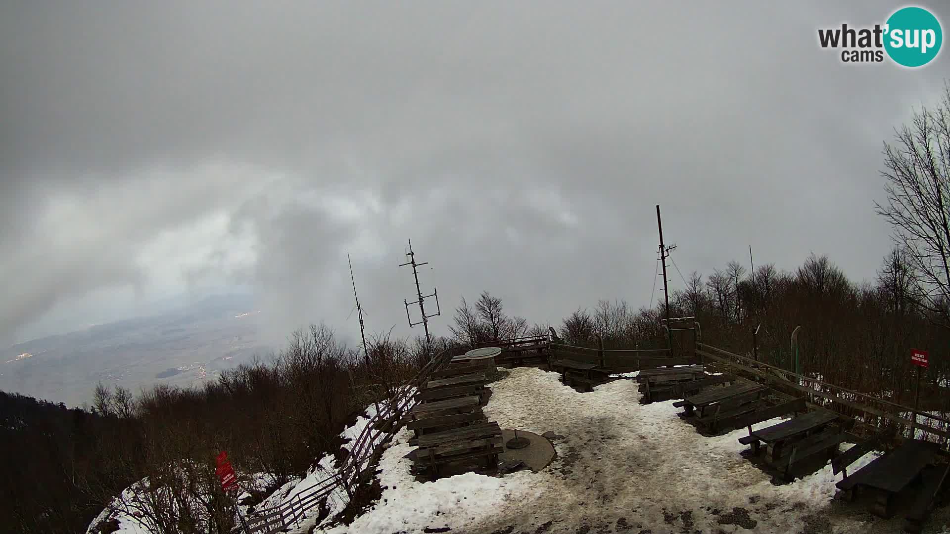 Mount Krim webcam near Ljubljana – Slovenia – view to Grosuplje