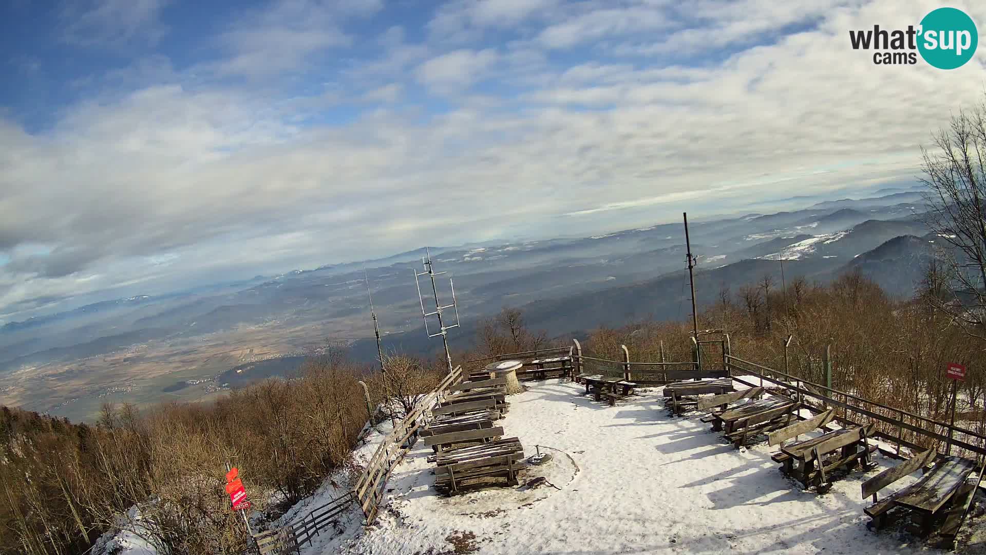 Mount Krim webcam near Ljubljana – Slovenia – view to Grosuplje