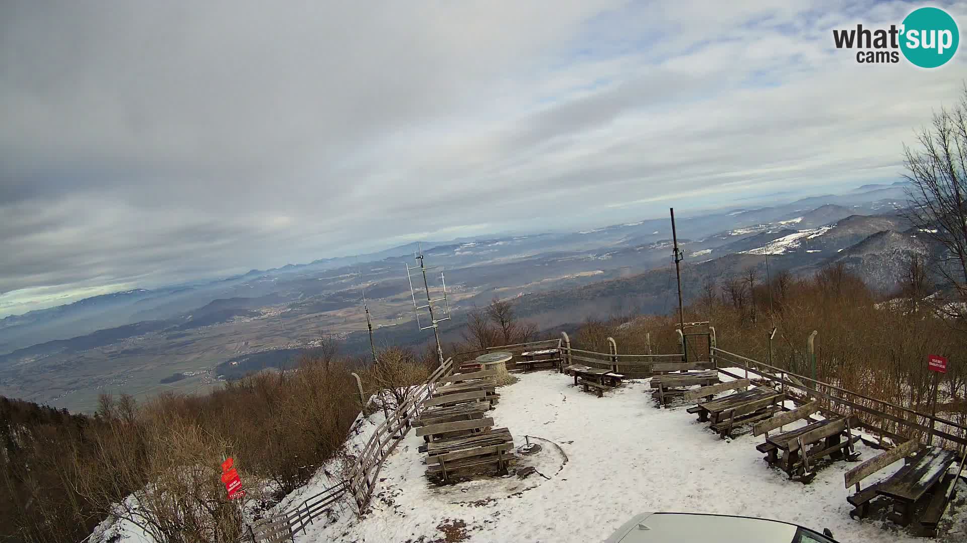 Mount Krim webcam near Ljubljana – Slovenia – view to Grosuplje