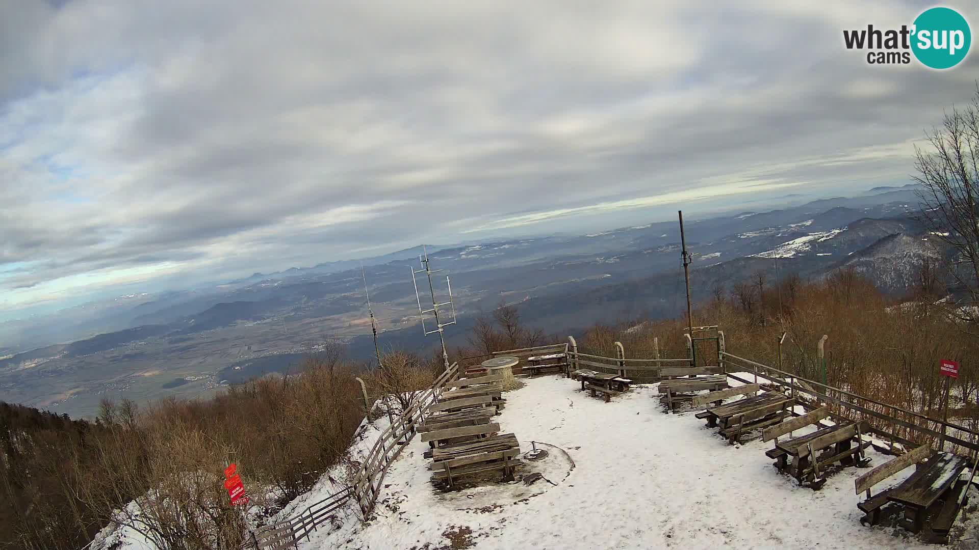 Mount Krim webcam near Ljubljana – Slovenia – view to Grosuplje