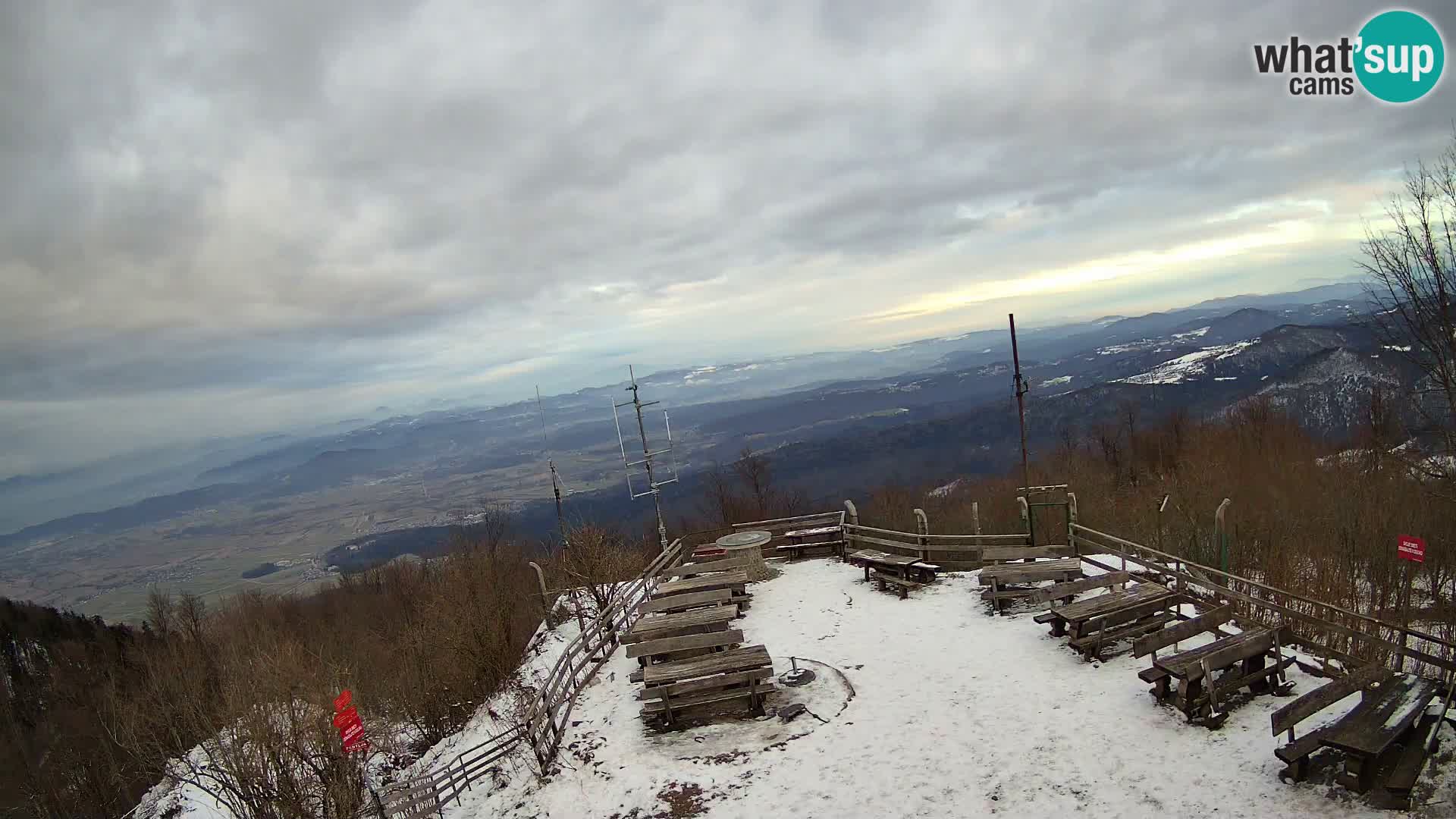 Mount Krim webcam near Ljubljana – Slovenia – view to Grosuplje