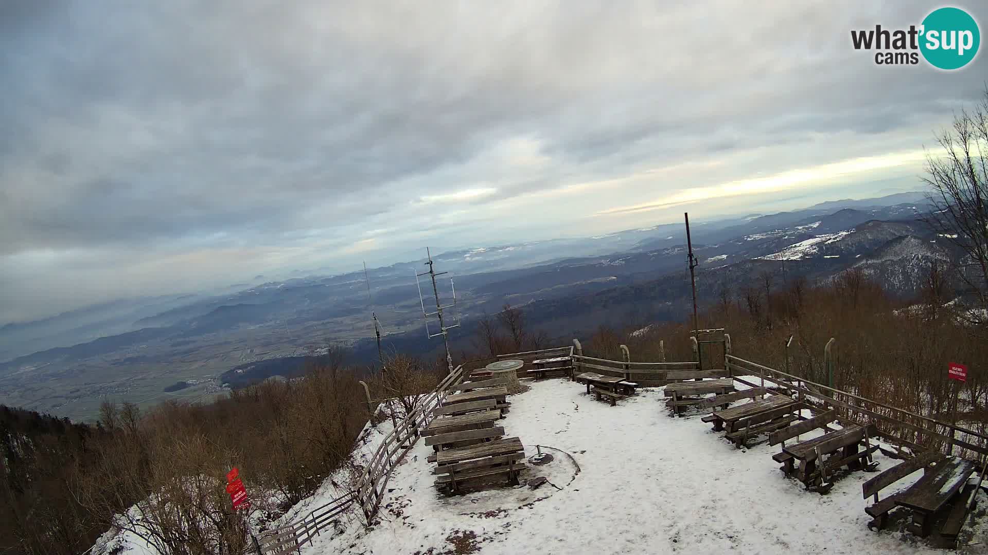 Mount Krim webcam near Ljubljana – Slovenia – view to Grosuplje