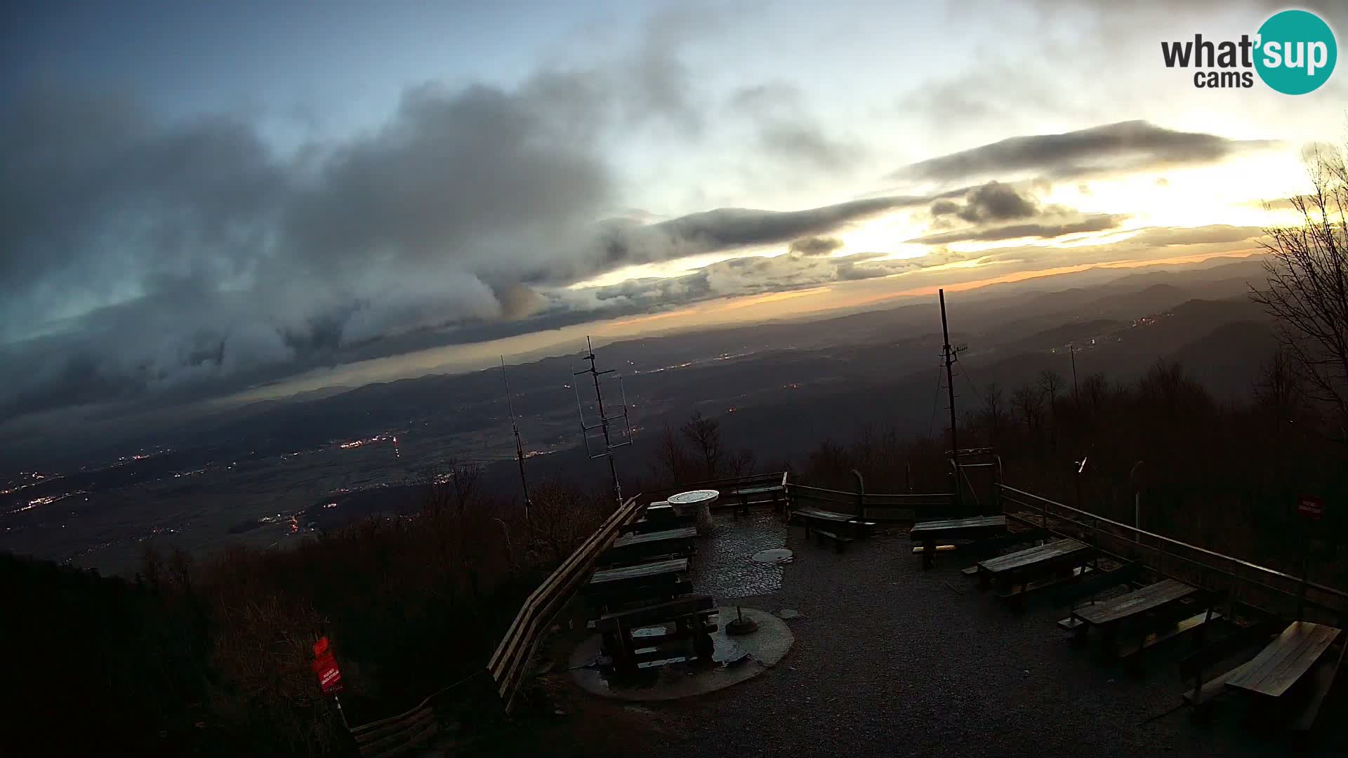 Mount Krim webcam near Ljubljana – Slovenia – view to Grosuplje