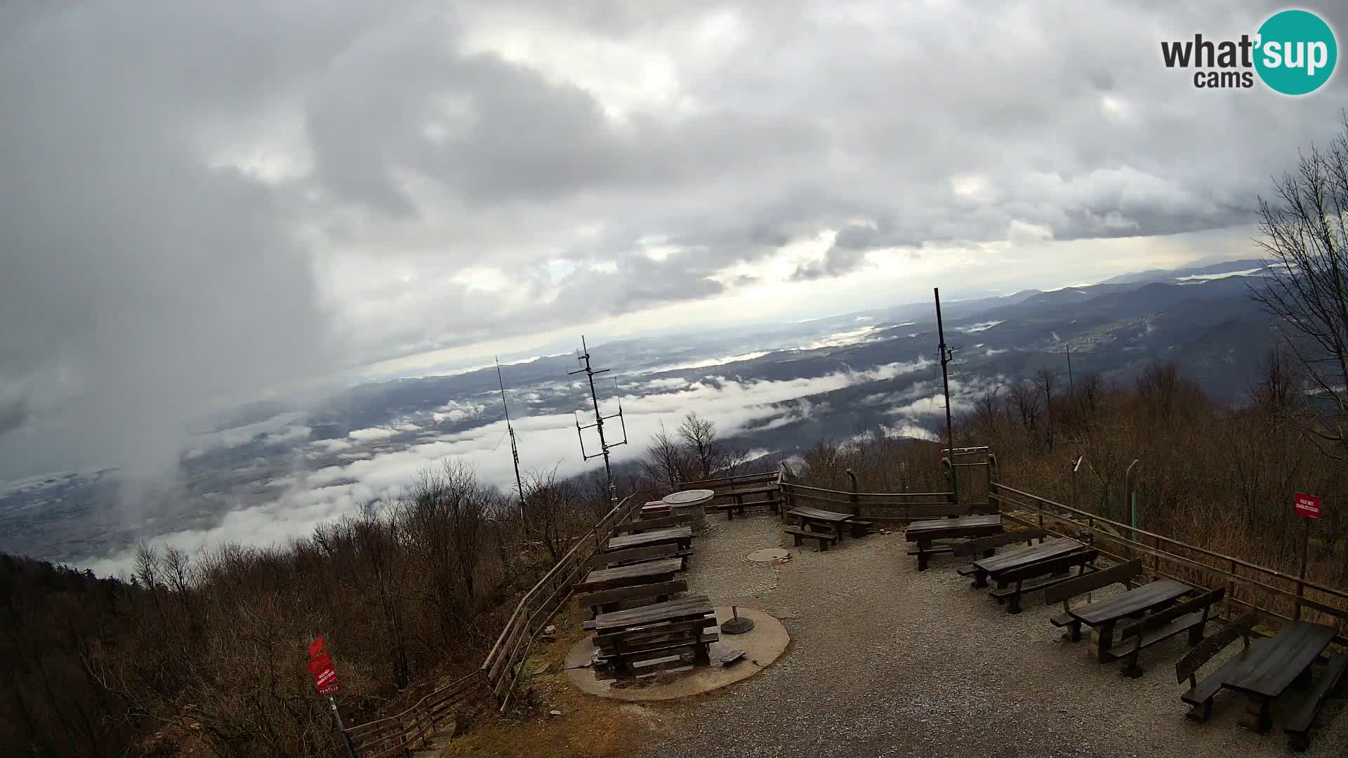 Mount Krim webcam near Ljubljana – Slovenia – view to Grosuplje