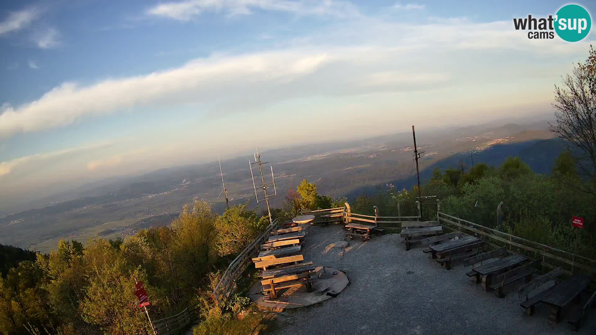 Mount Krim webcam near Ljubljana – Slovenia – view to Grosuplje