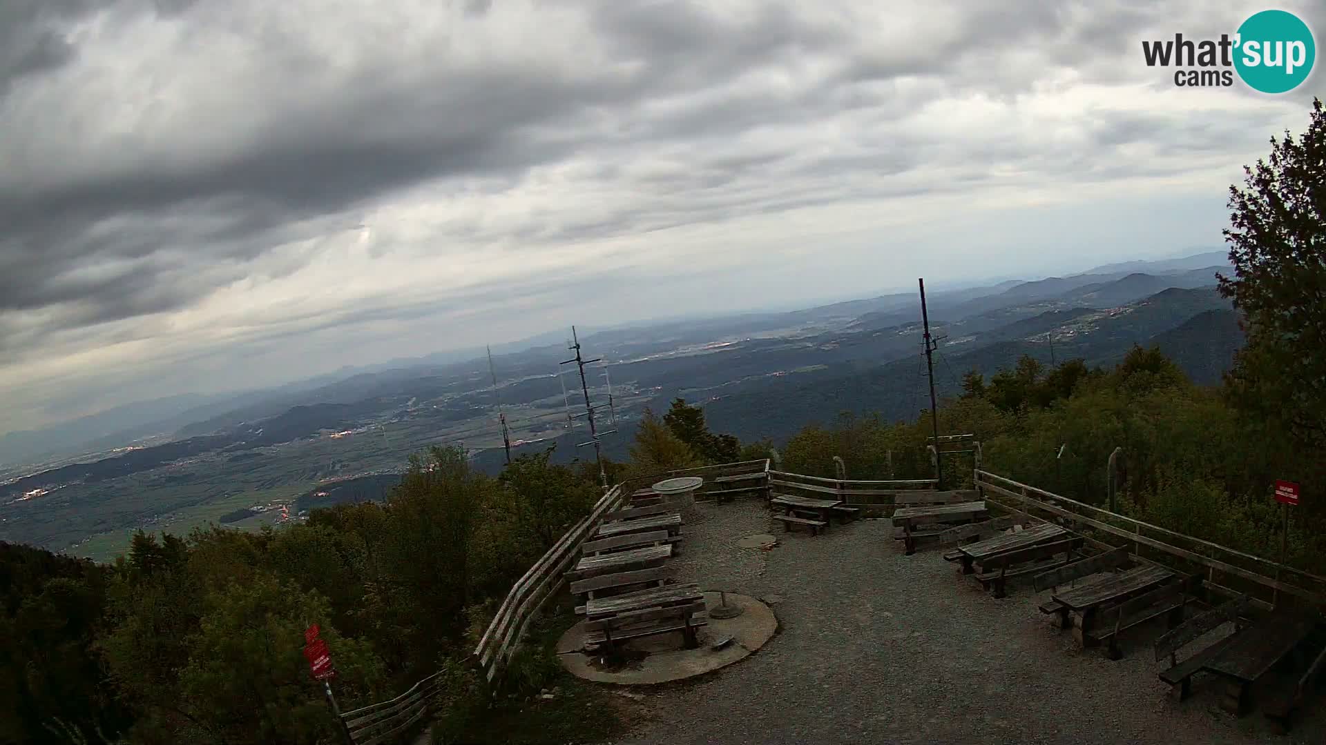 Mount Krim webcam near Ljubljana – Slovenia – view to Grosuplje