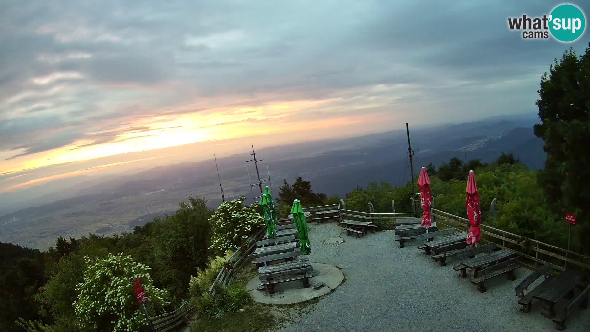 Mount Krim webcam near Ljubljana – Slovenia – view to Grosuplje