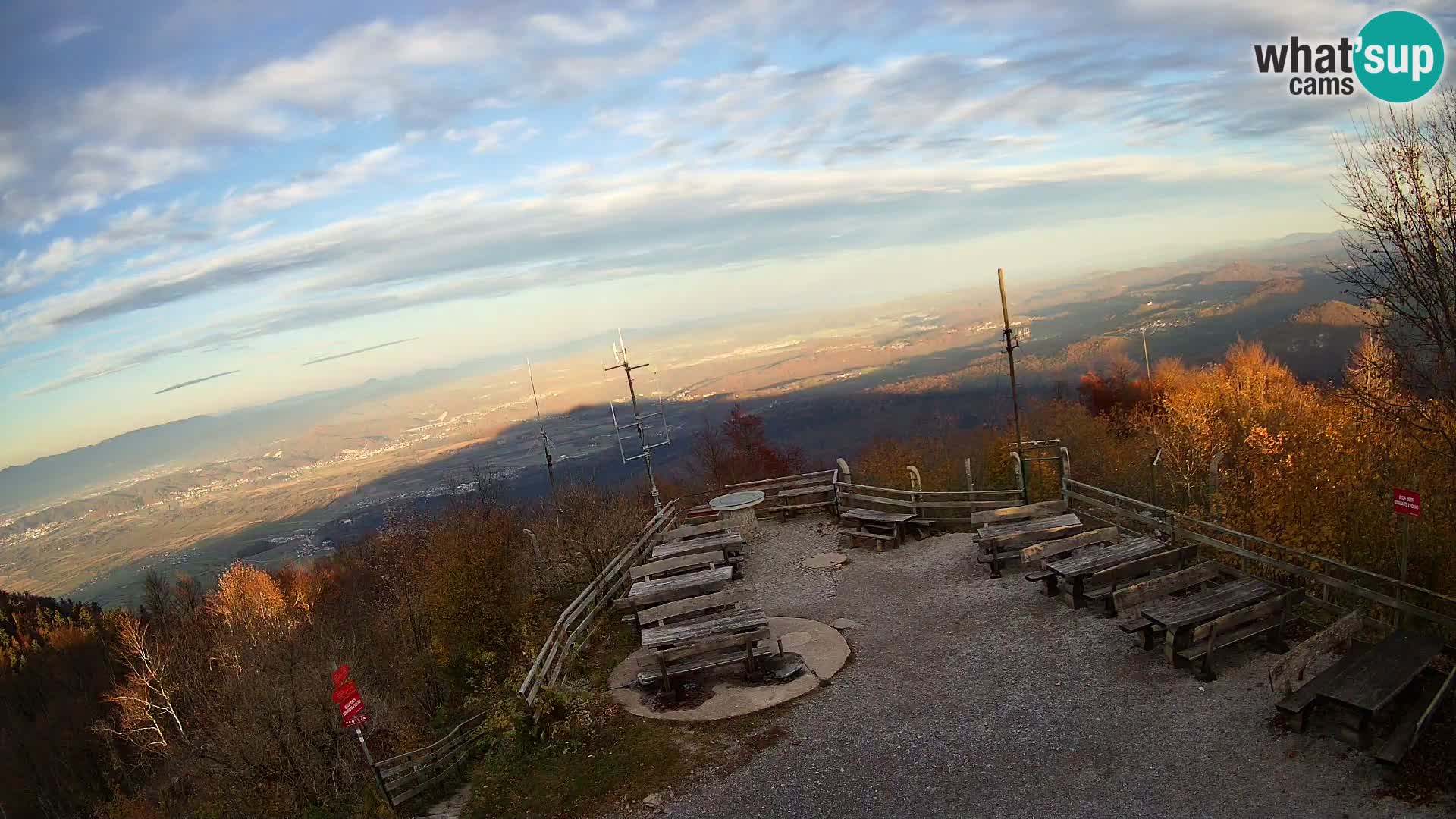 Mount Krim webcam near Ljubljana – Slovenia – view to Grosuplje
