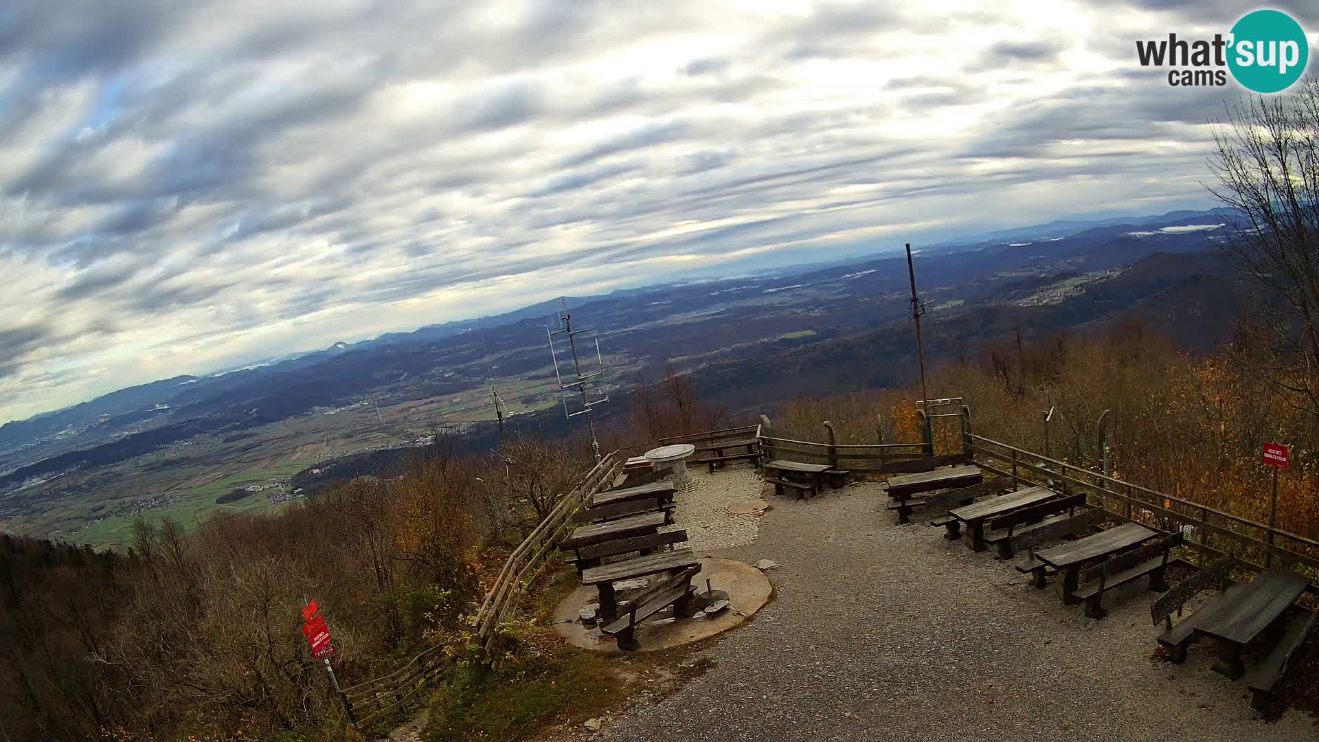 Mount Krim webcam near Ljubljana – Slovenia – view to Grosuplje