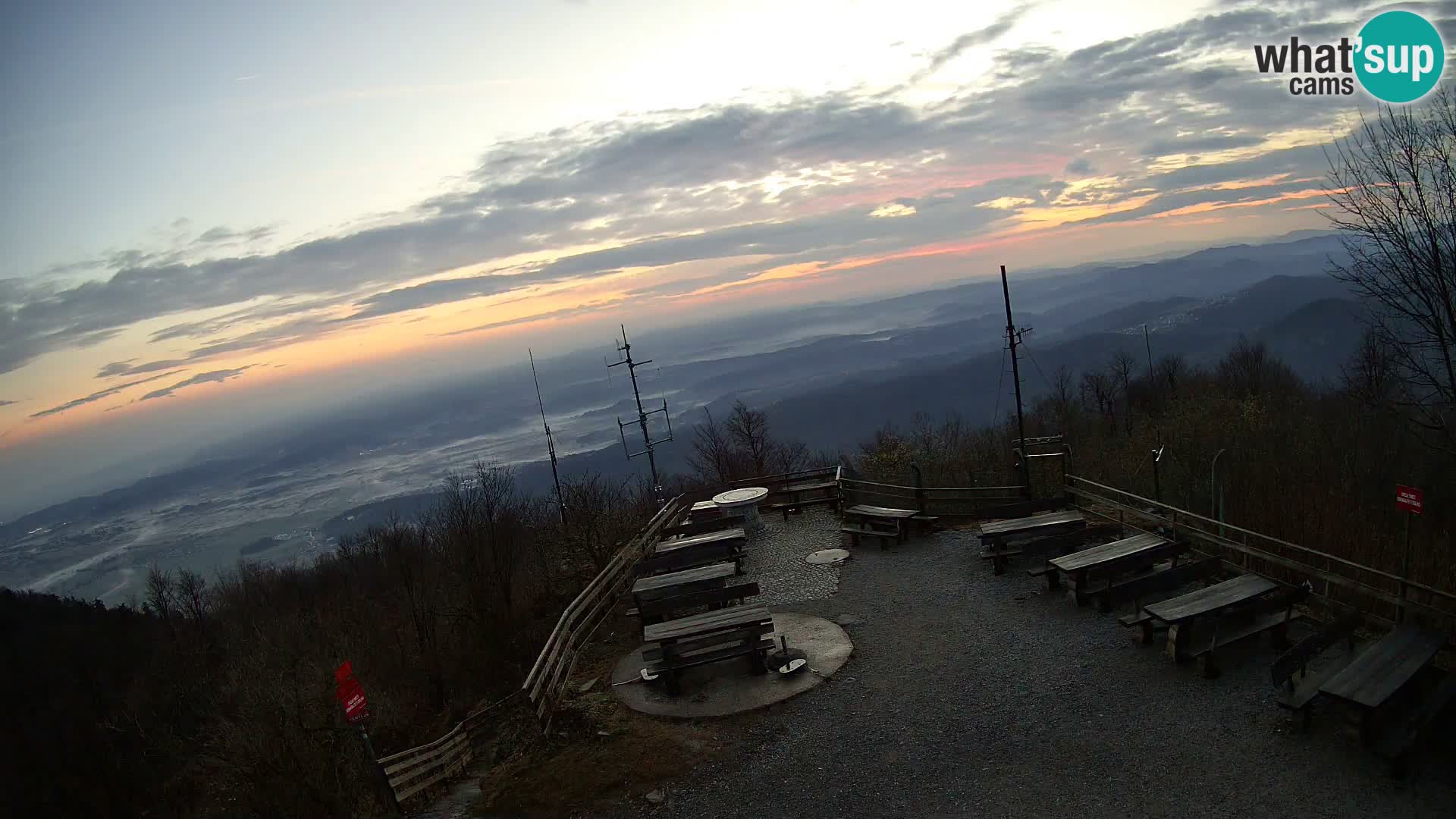 Mount Krim webcam near Ljubljana – Slovenia – view to Grosuplje