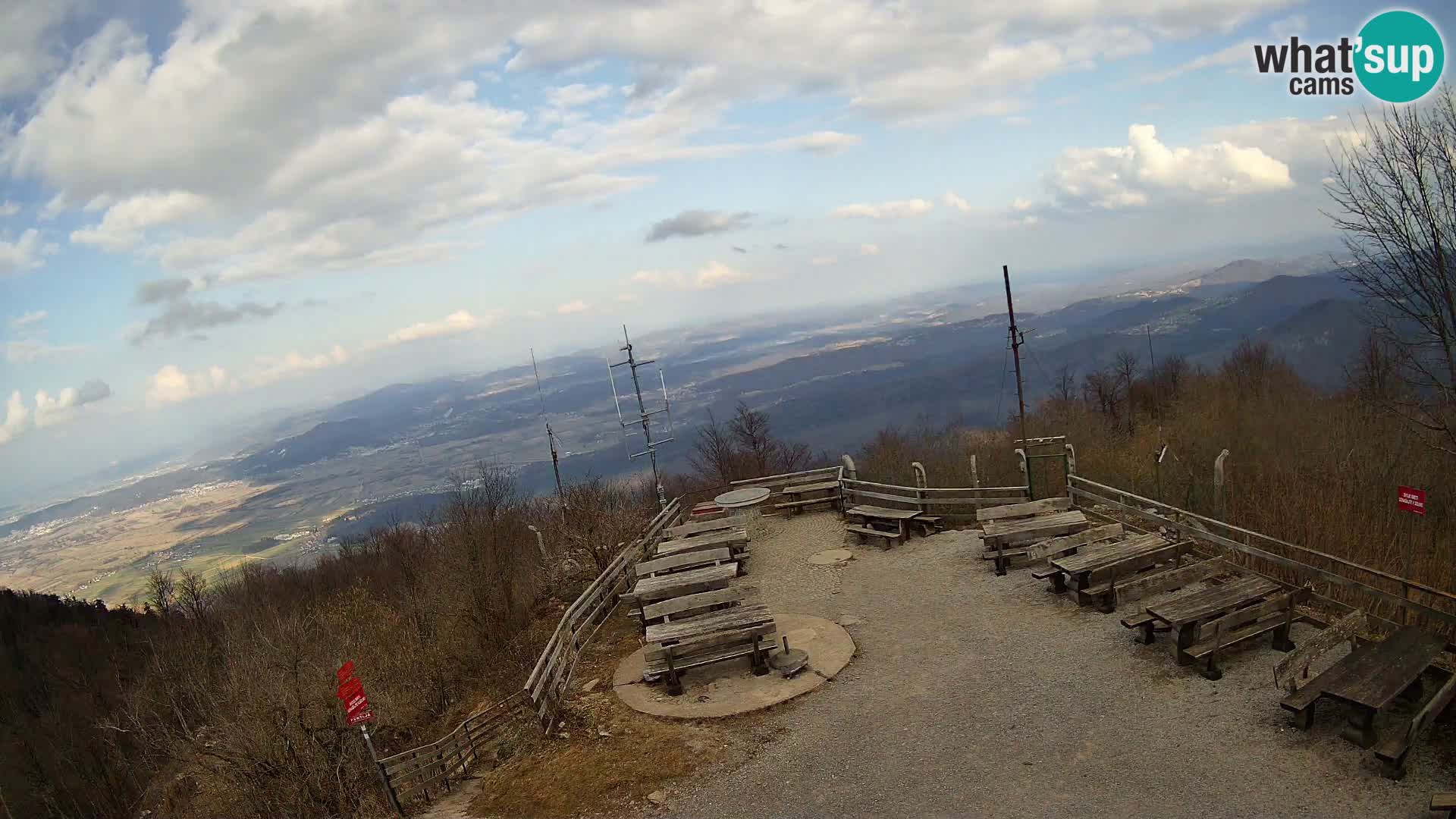 Spletna kamera Krim pri Ljubljani – pogled proti Grosuplju