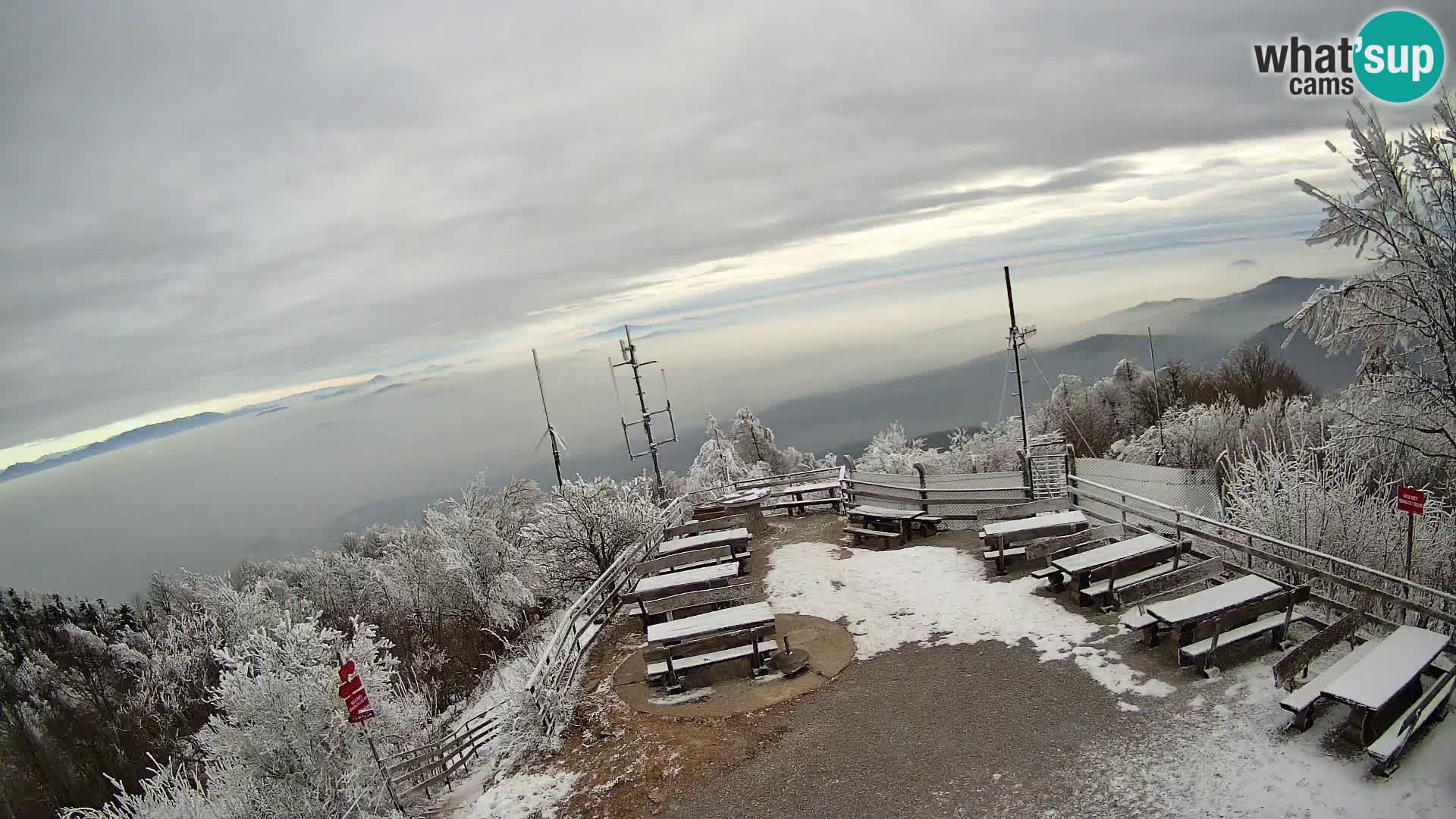 Mount Krim webcam near Ljubljana – Slovenia – view to Grosuplje