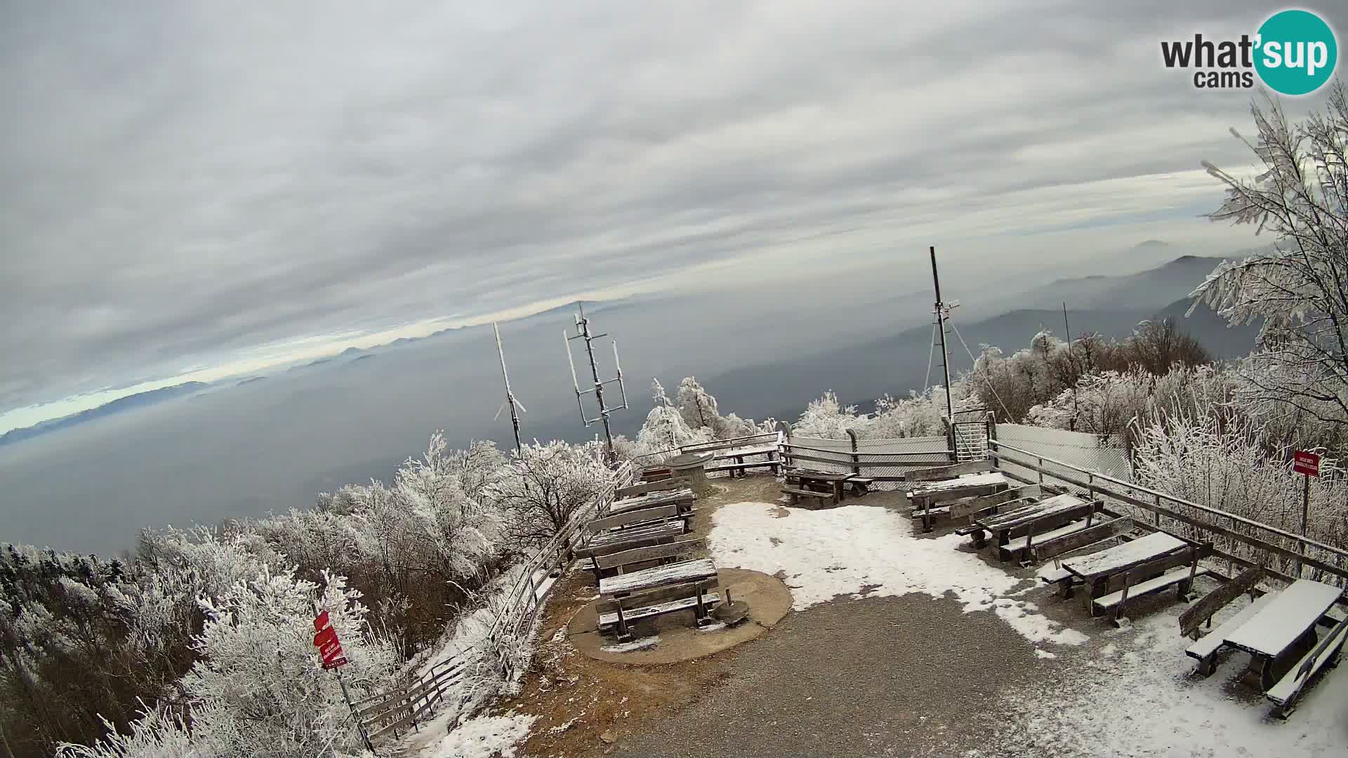 Mount Krim webcam near Ljubljana – Slovenia – view to Grosuplje