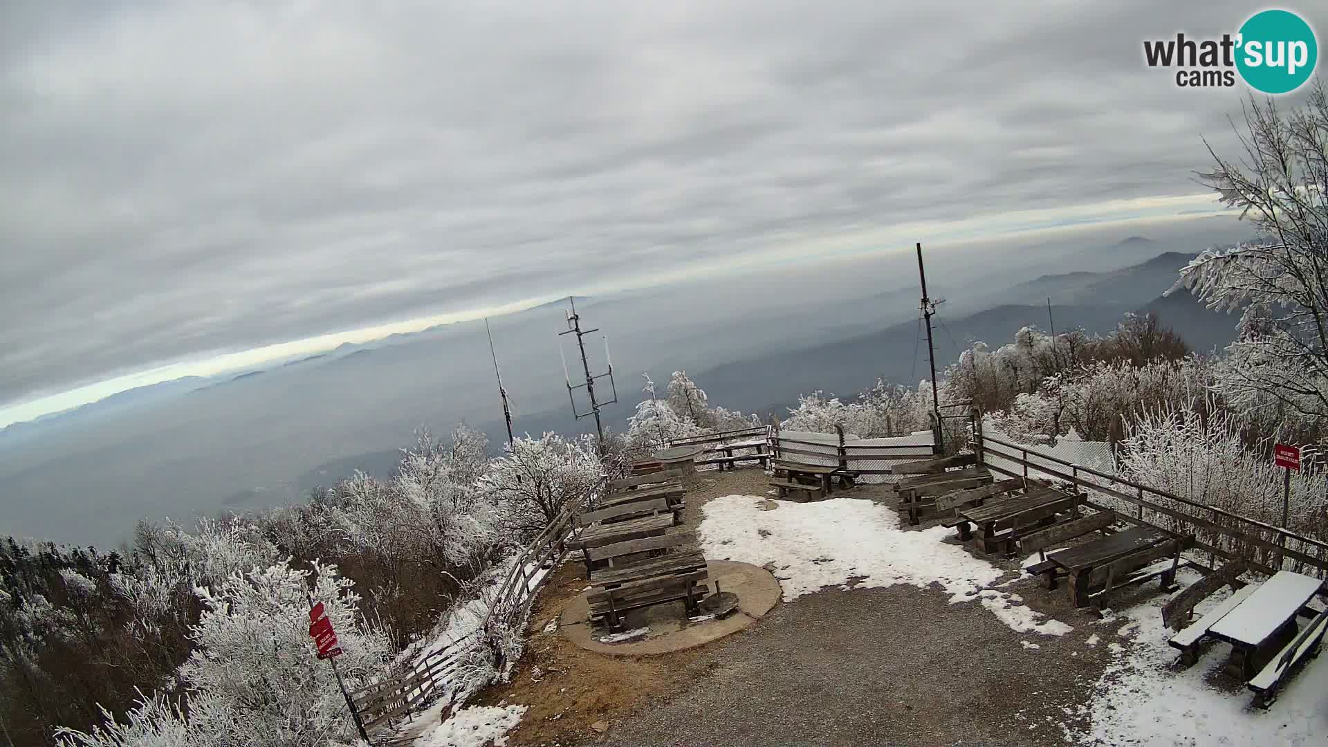 Mount Krim webcam near Ljubljana – Slovenia – view to Grosuplje