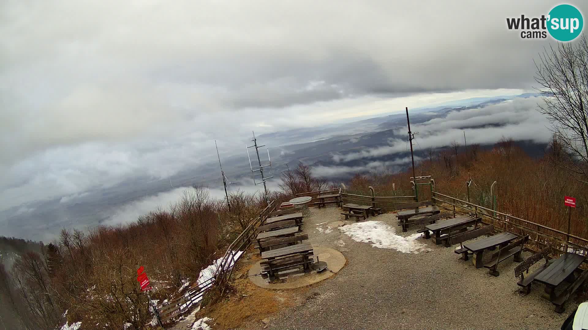 Mount Krim webcam near Ljubljana – Slovenia – view to Grosuplje