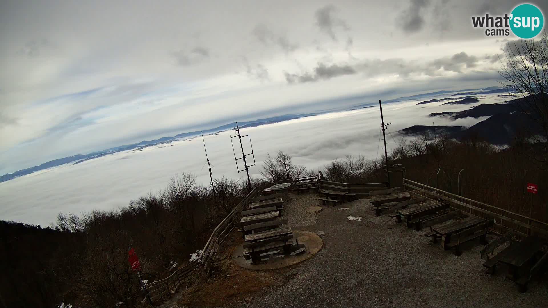 Mount Krim webcam near Ljubljana – Slovenia – view to Grosuplje