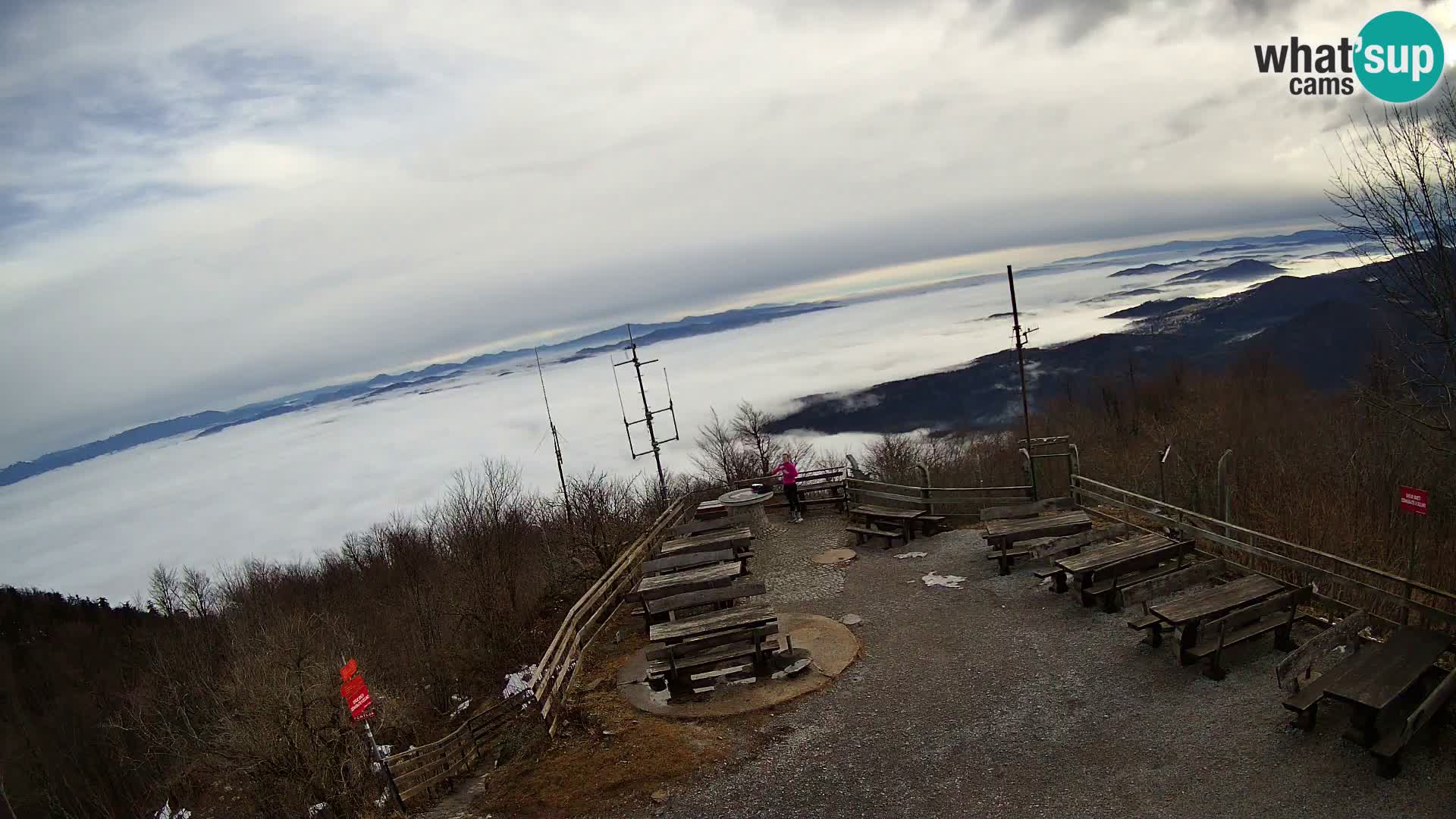 Mount Krim webcam near Ljubljana – Slovenia – view to Grosuplje