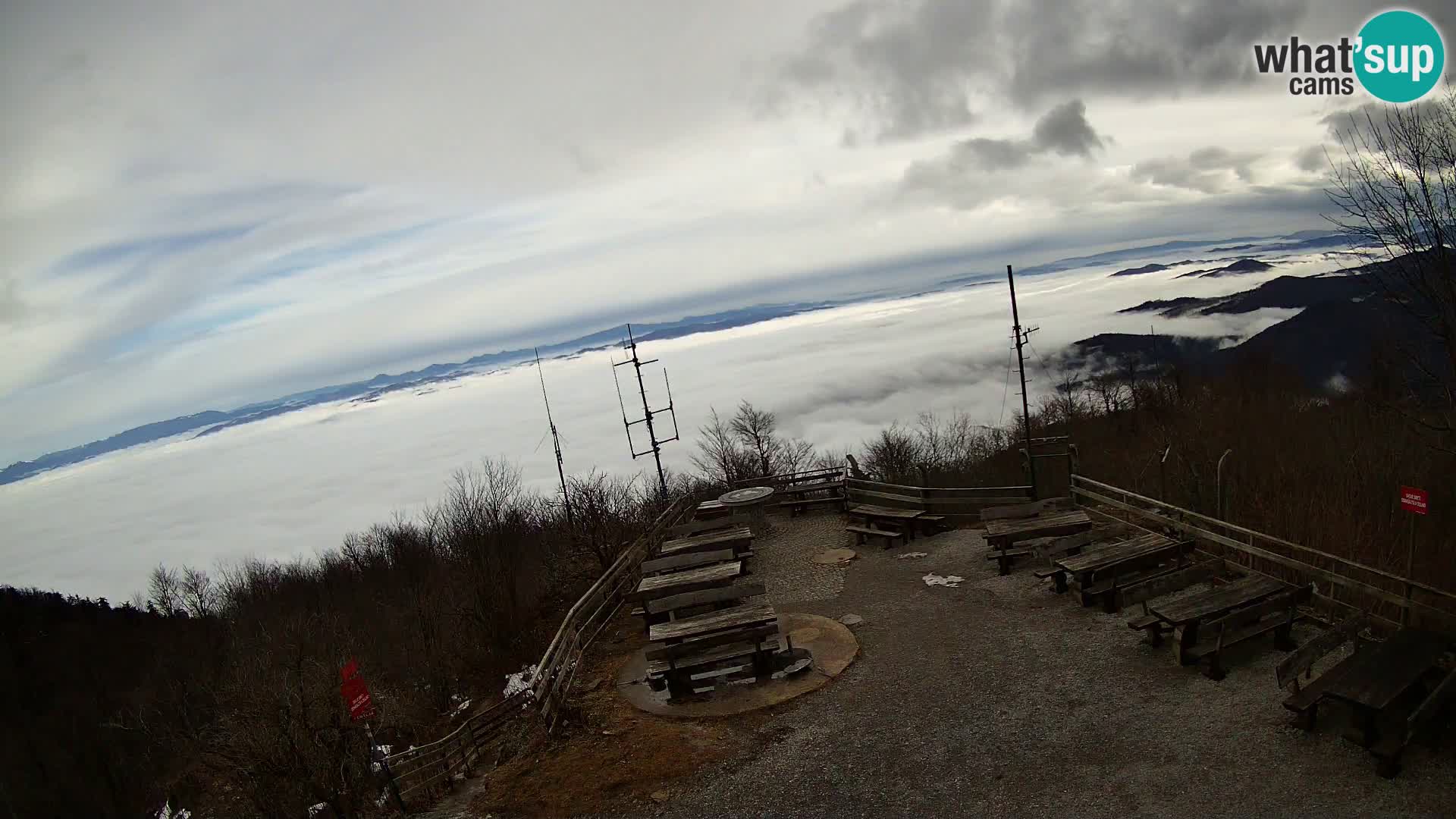 Mount Krim webcam near Ljubljana – Slovenia – view to Grosuplje