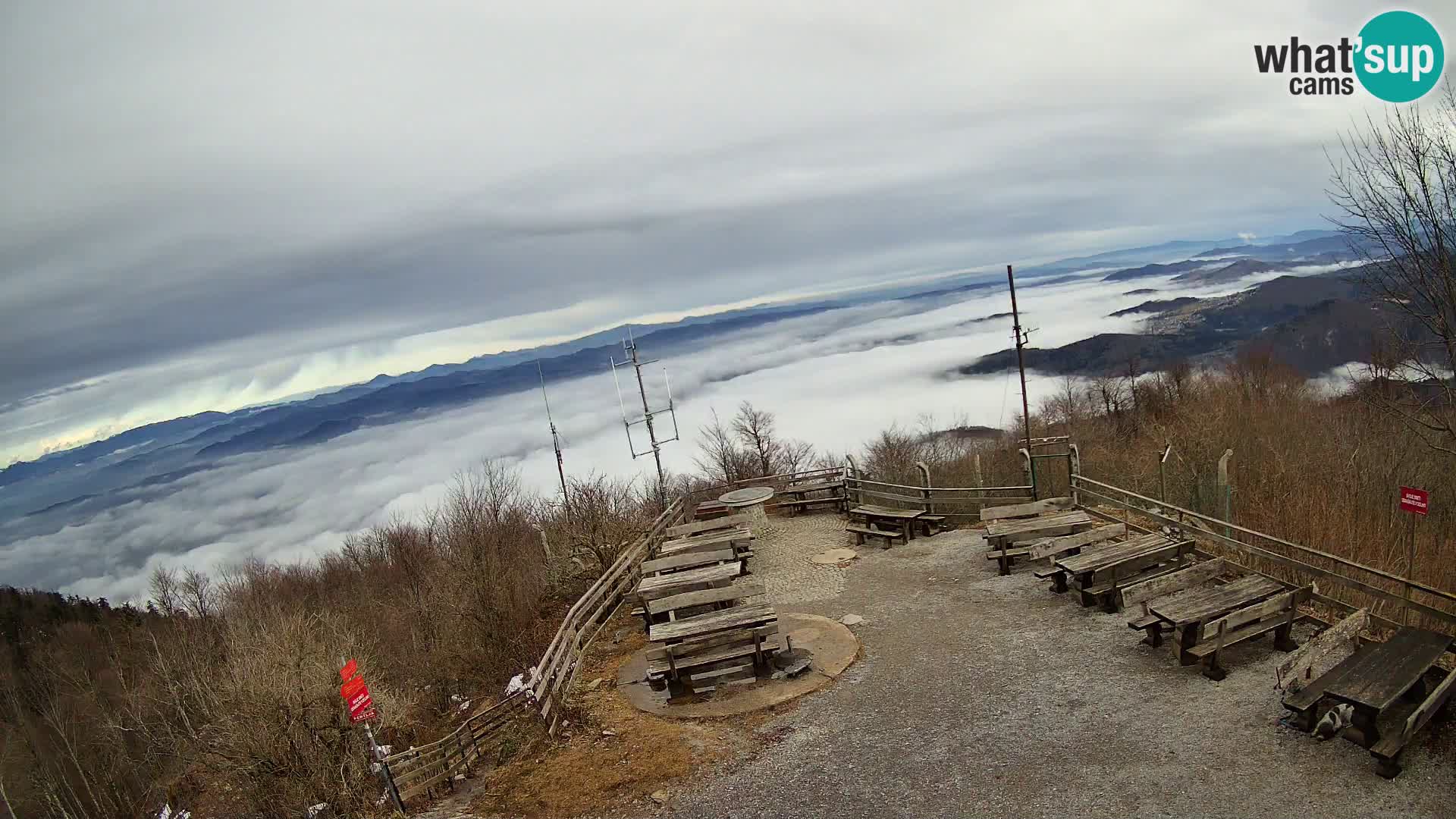 Mount Krim webcam near Ljubljana – Slovenia – view to Grosuplje