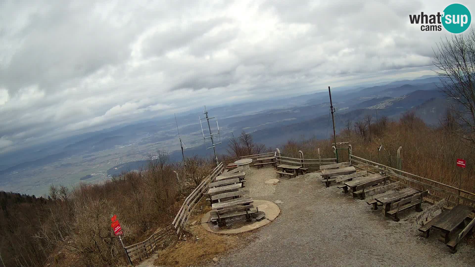 Spletna kamera Krim pri Ljubljani – pogled proti Grosuplju