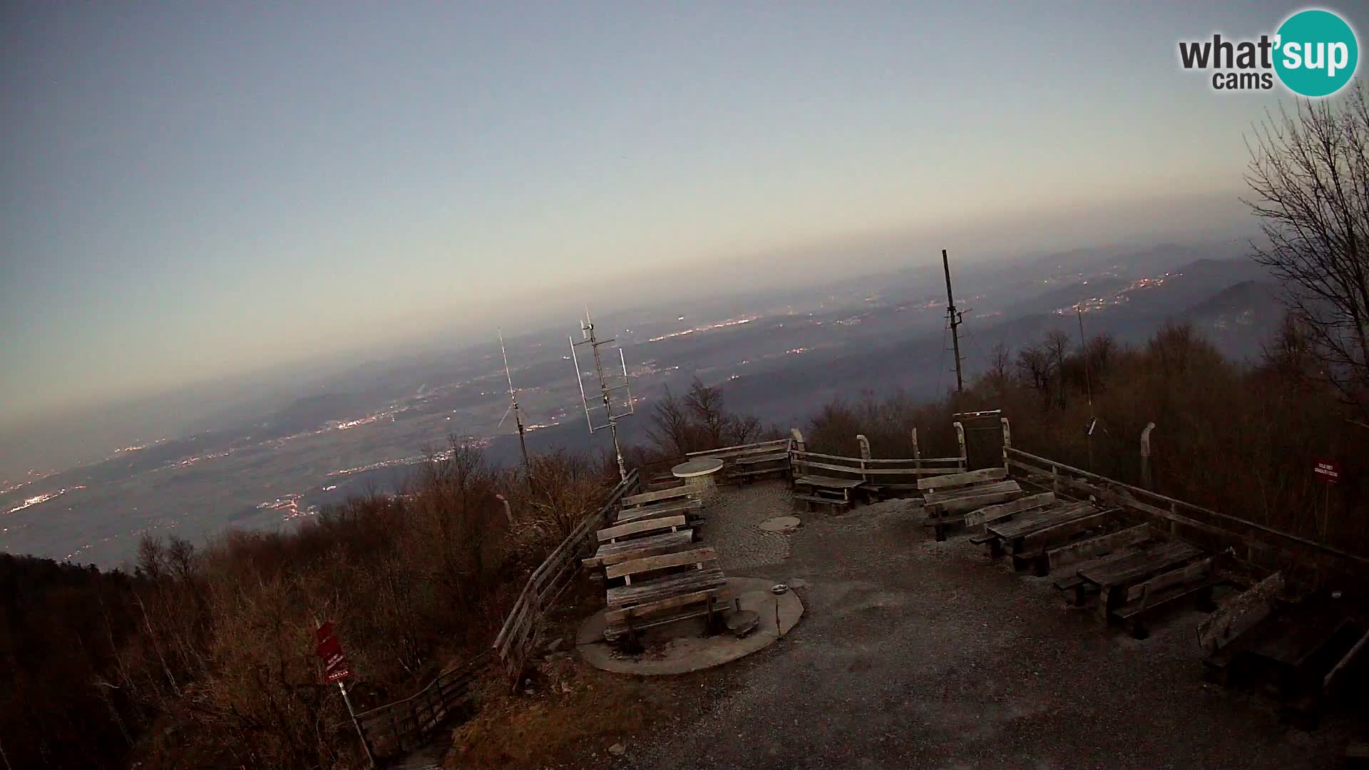 Mount Krim webcam near Ljubljana – Slovenia – view to Grosuplje