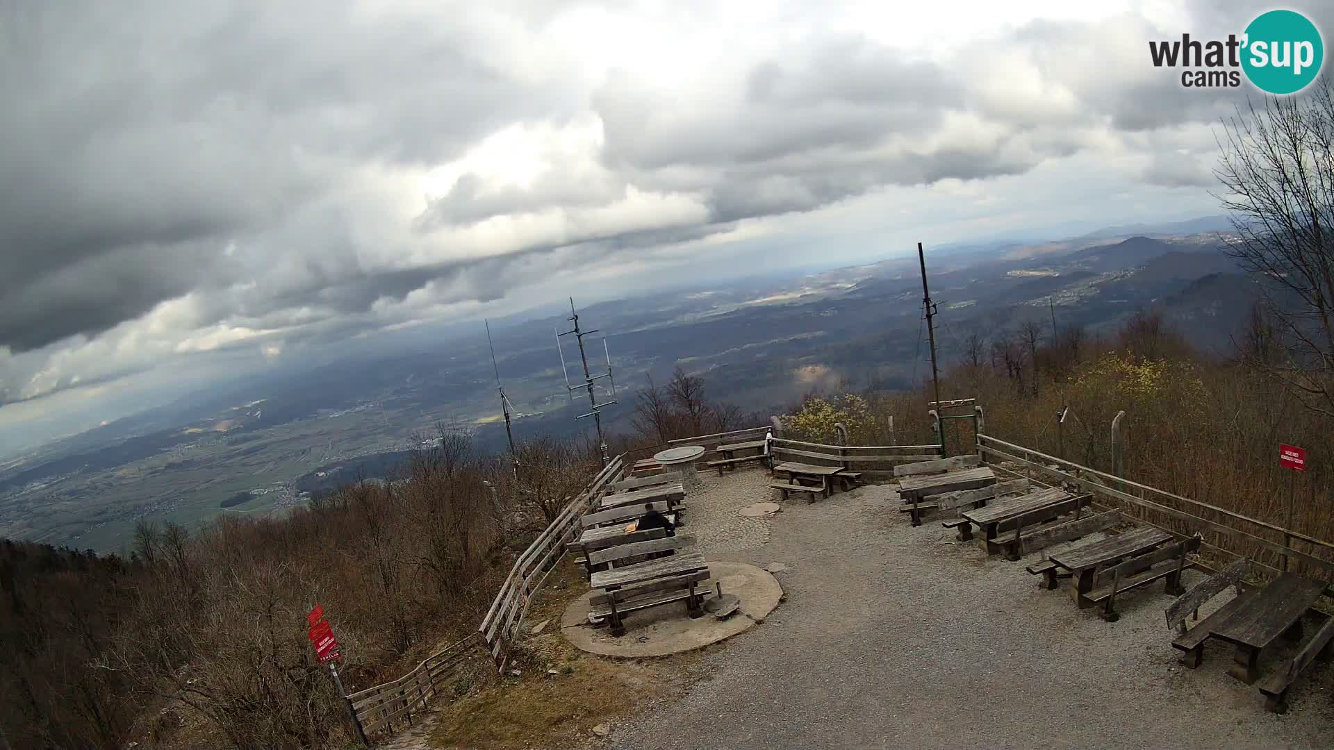 Mount Krim webcam near Ljubljana – Slovenia – view to Grosuplje