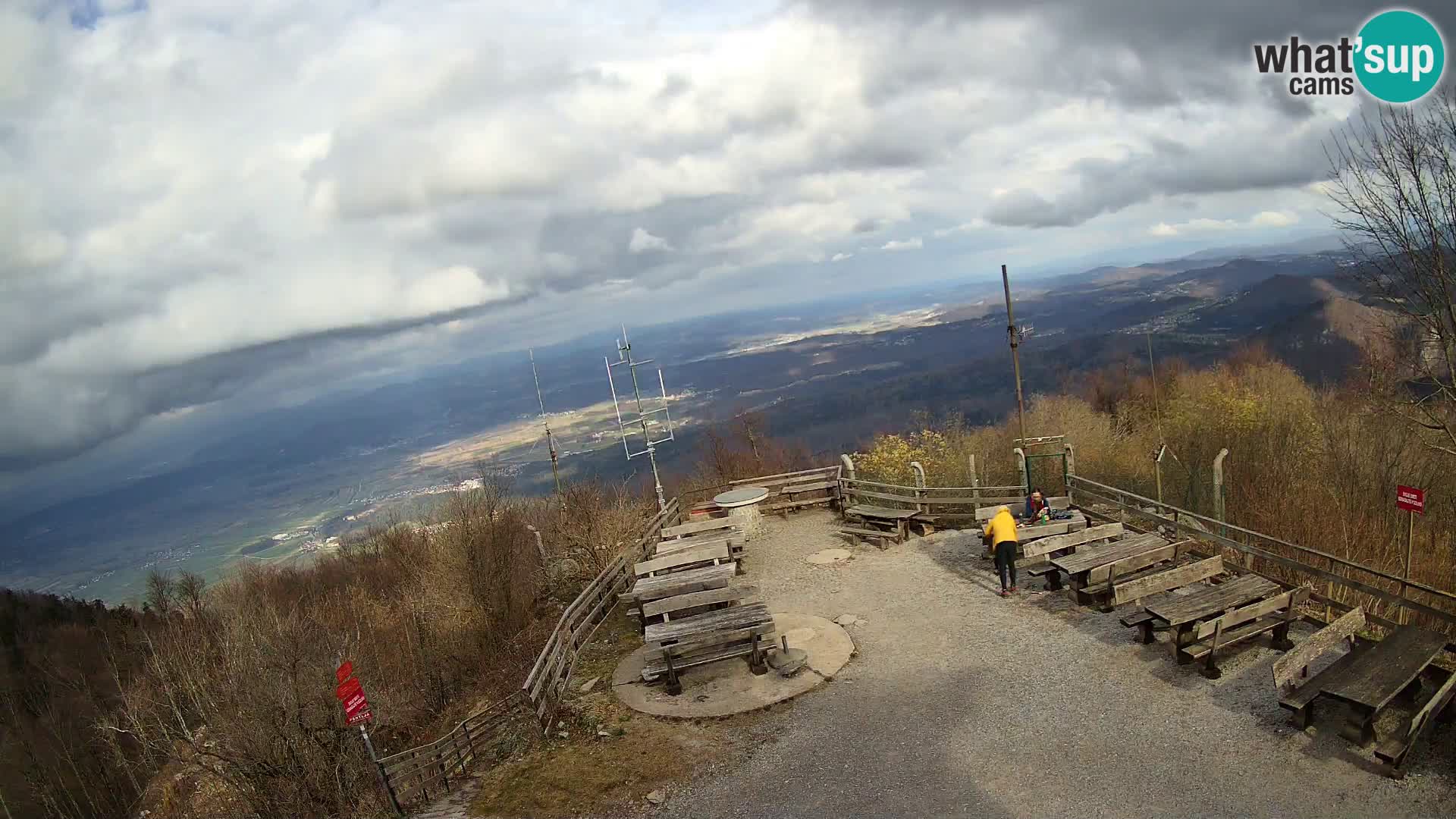 Mount Krim webcam near Ljubljana – Slovenia – view to Grosuplje