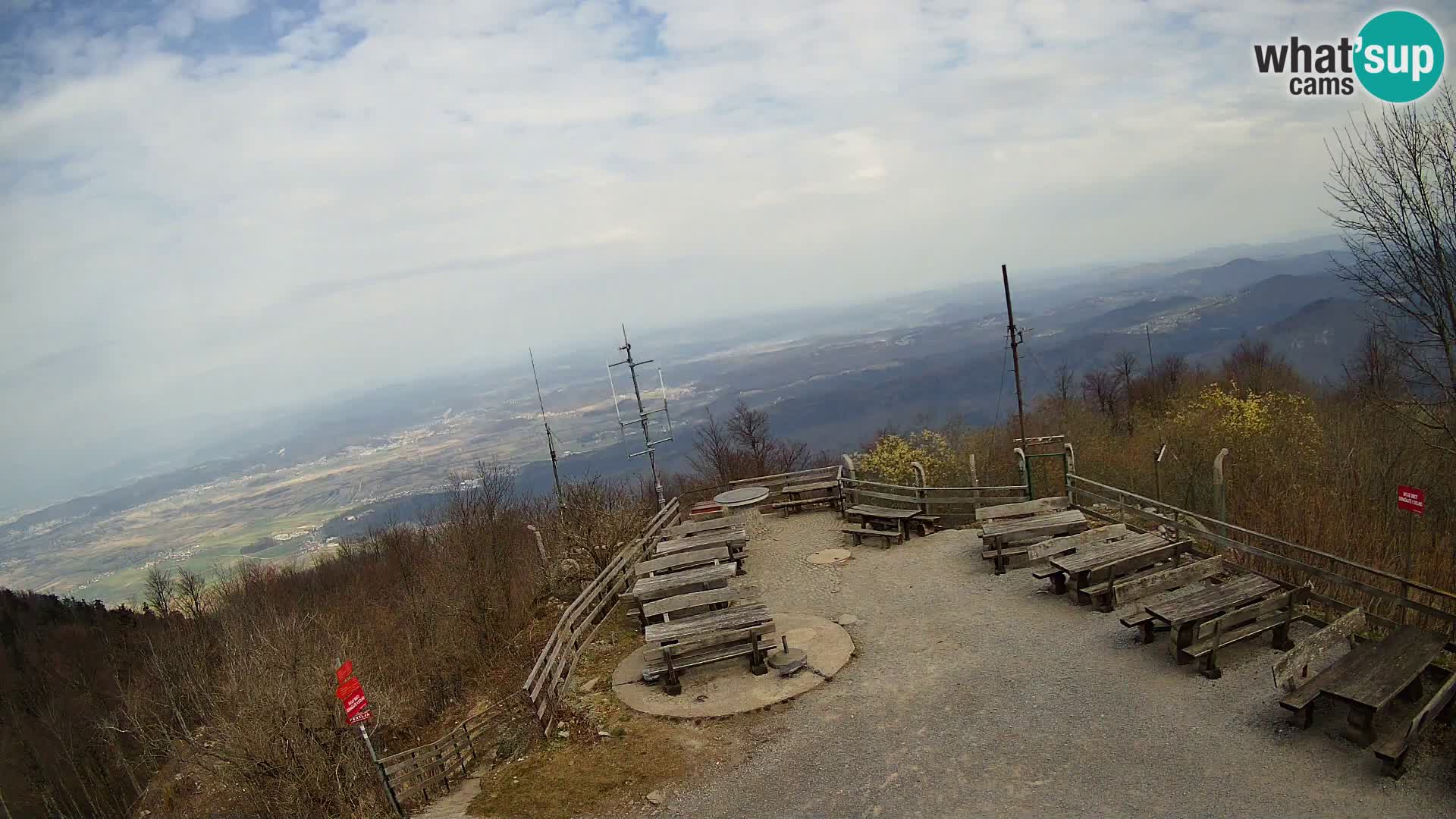Mount Krim webcam near Ljubljana – Slovenia – view to Grosuplje