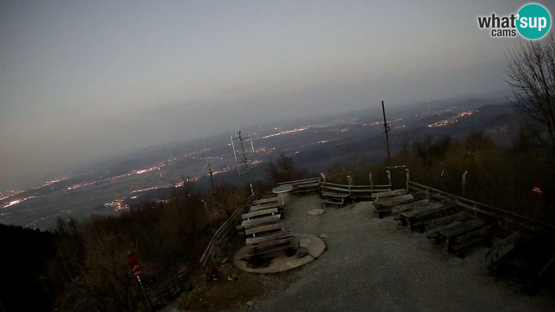 Mount Krim webcam near Ljubljana – Slovenia – view to Grosuplje